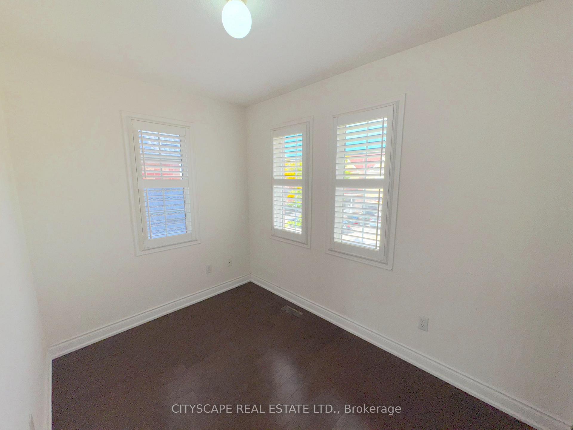 Photo 30 of 32 Tawnberry Circle, Brampton, Fletcher's Meadow — HOMEH