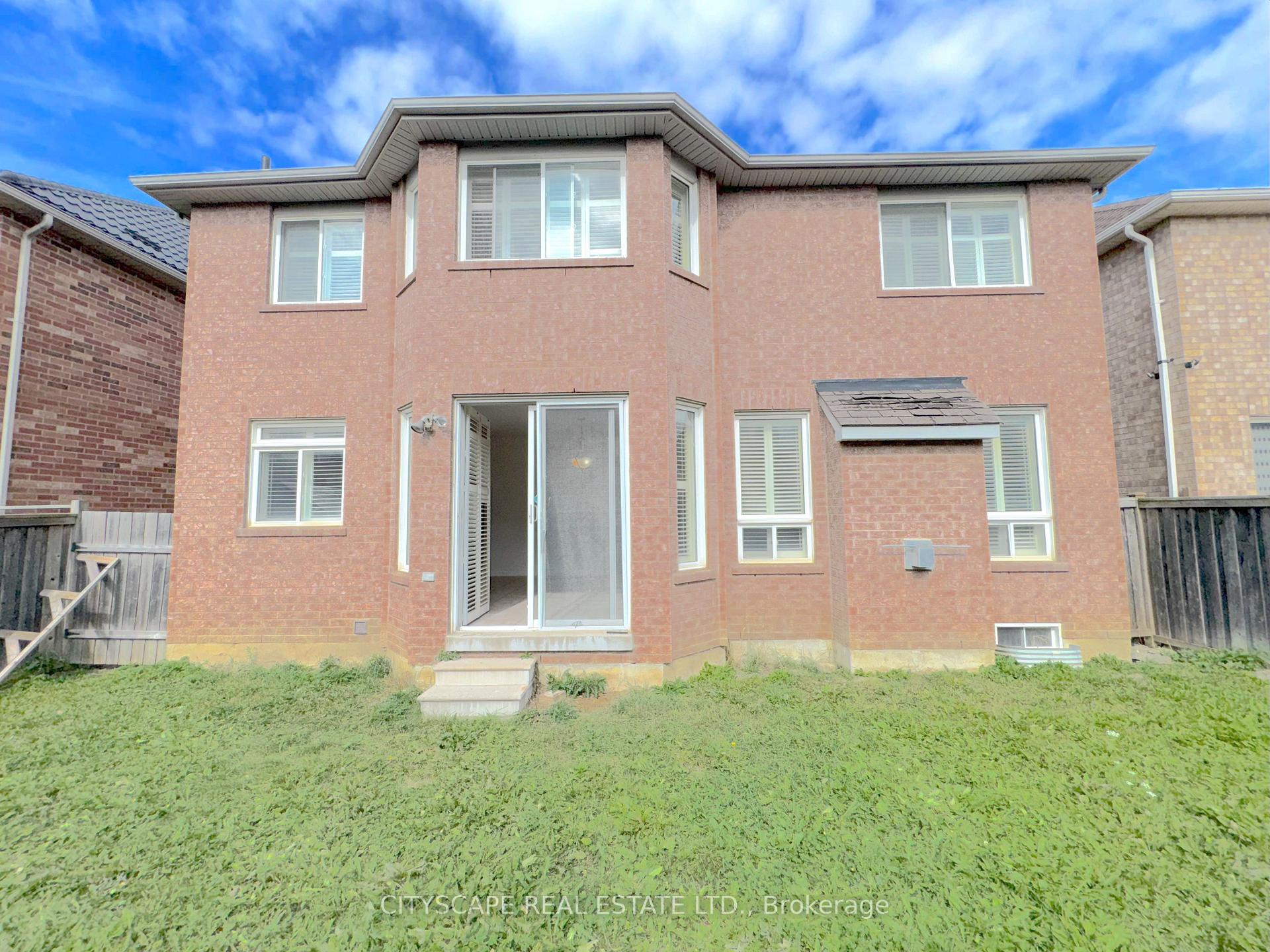 Photo 40 of 32 Tawnberry Circle, Brampton, Fletcher's Meadow — HOMEH