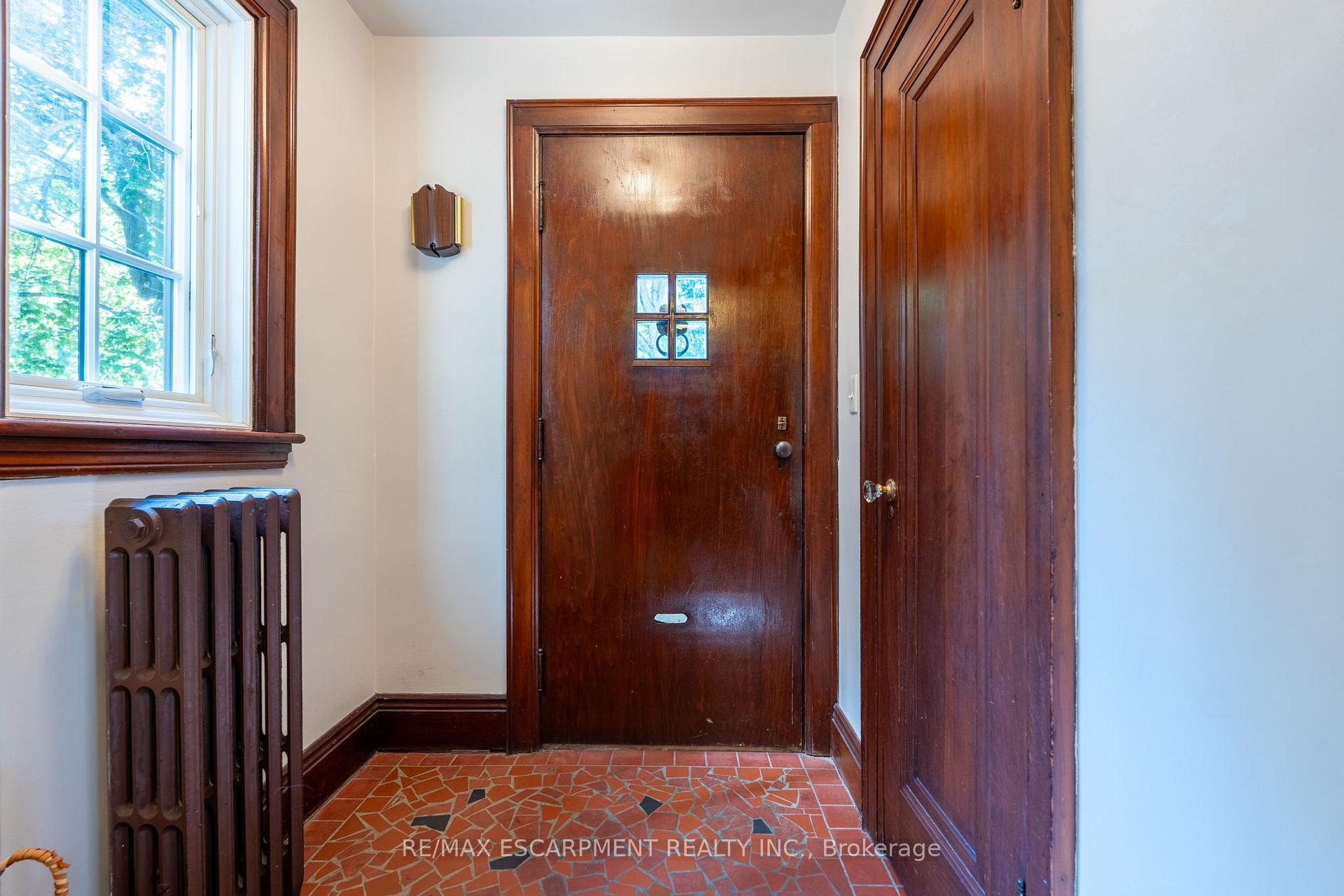 Photo 16 of 154 Dalewood Crescent, Hamilton, Westdale — HOMEH