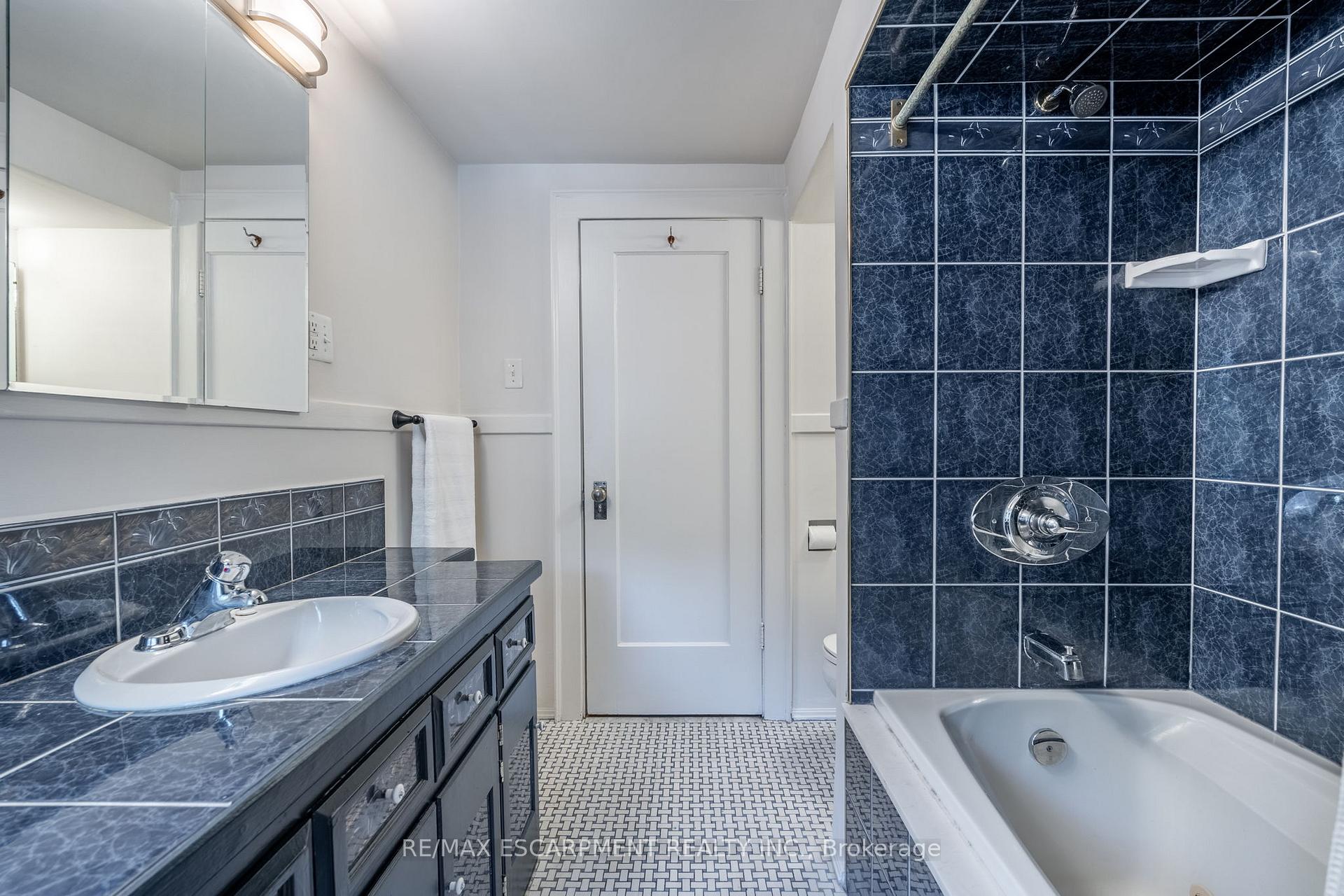 Photo 27 of 154 Dalewood Crescent, Hamilton, Westdale — HOMEH