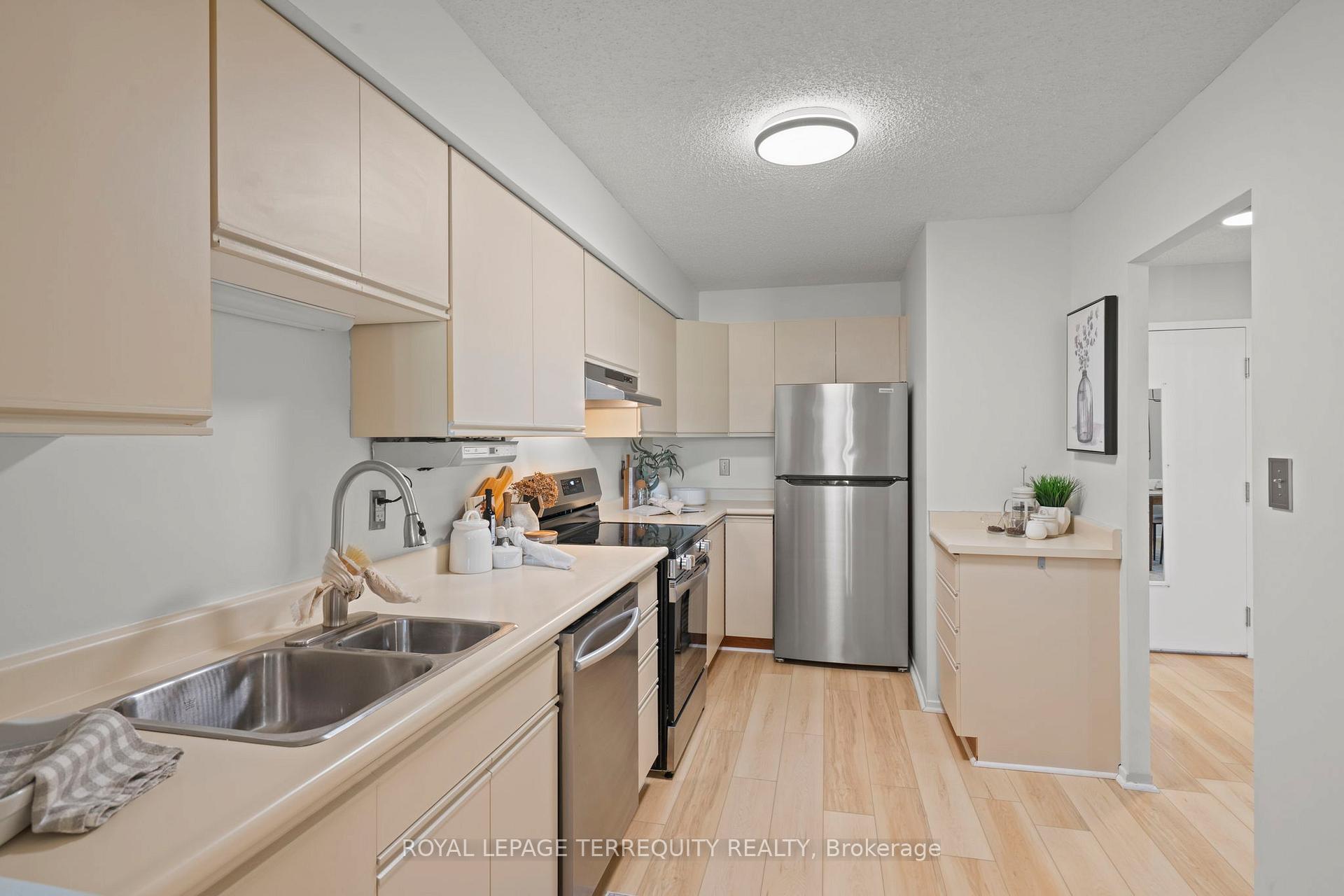 Photo 19 of Unit 304, 41 Ash Street, Uxbridge — HOMEH