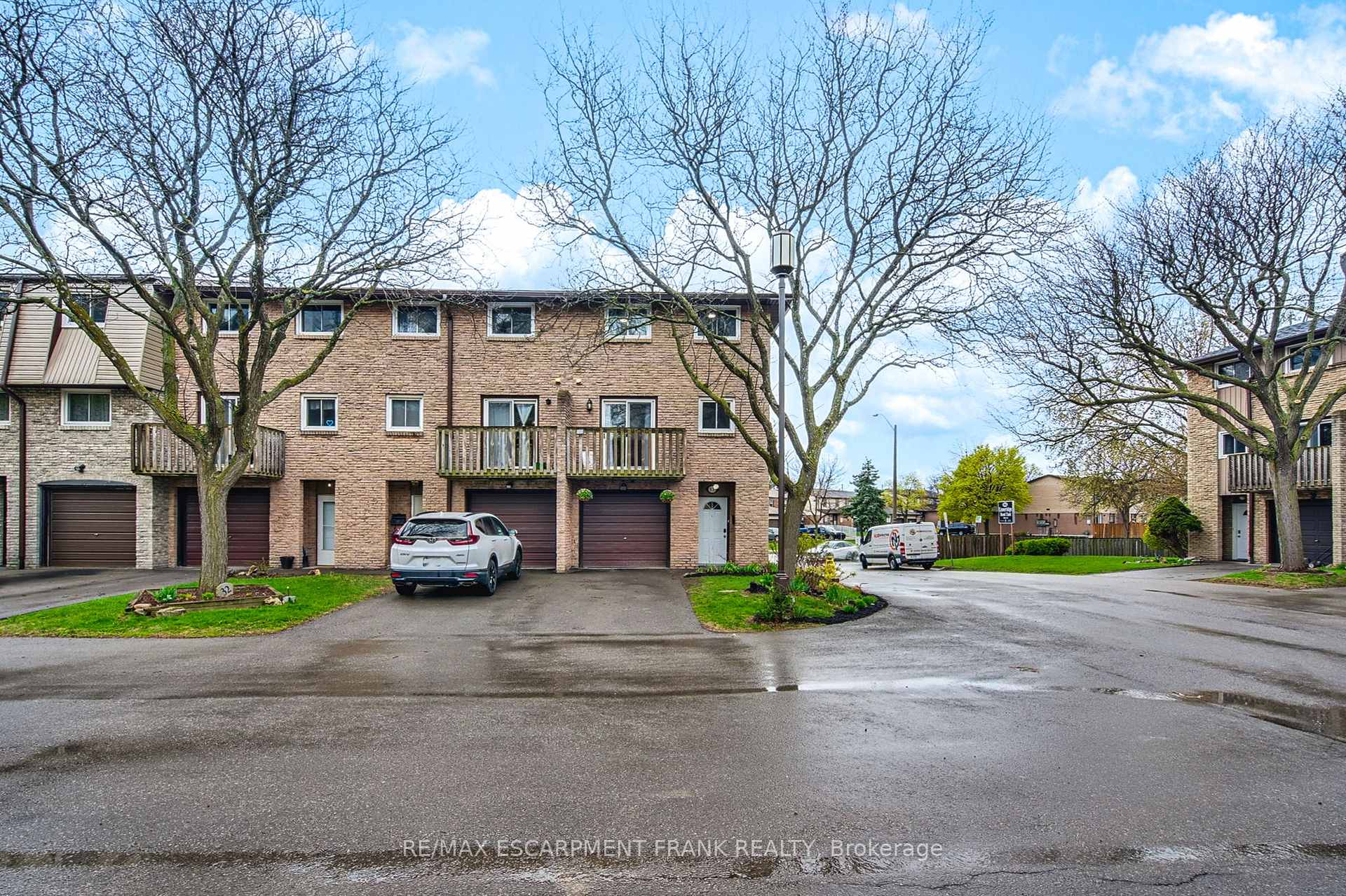 Photo 1 of Unit 33, 985 Limeridge Road E, Hamilton, Berrisfield — HOMEH