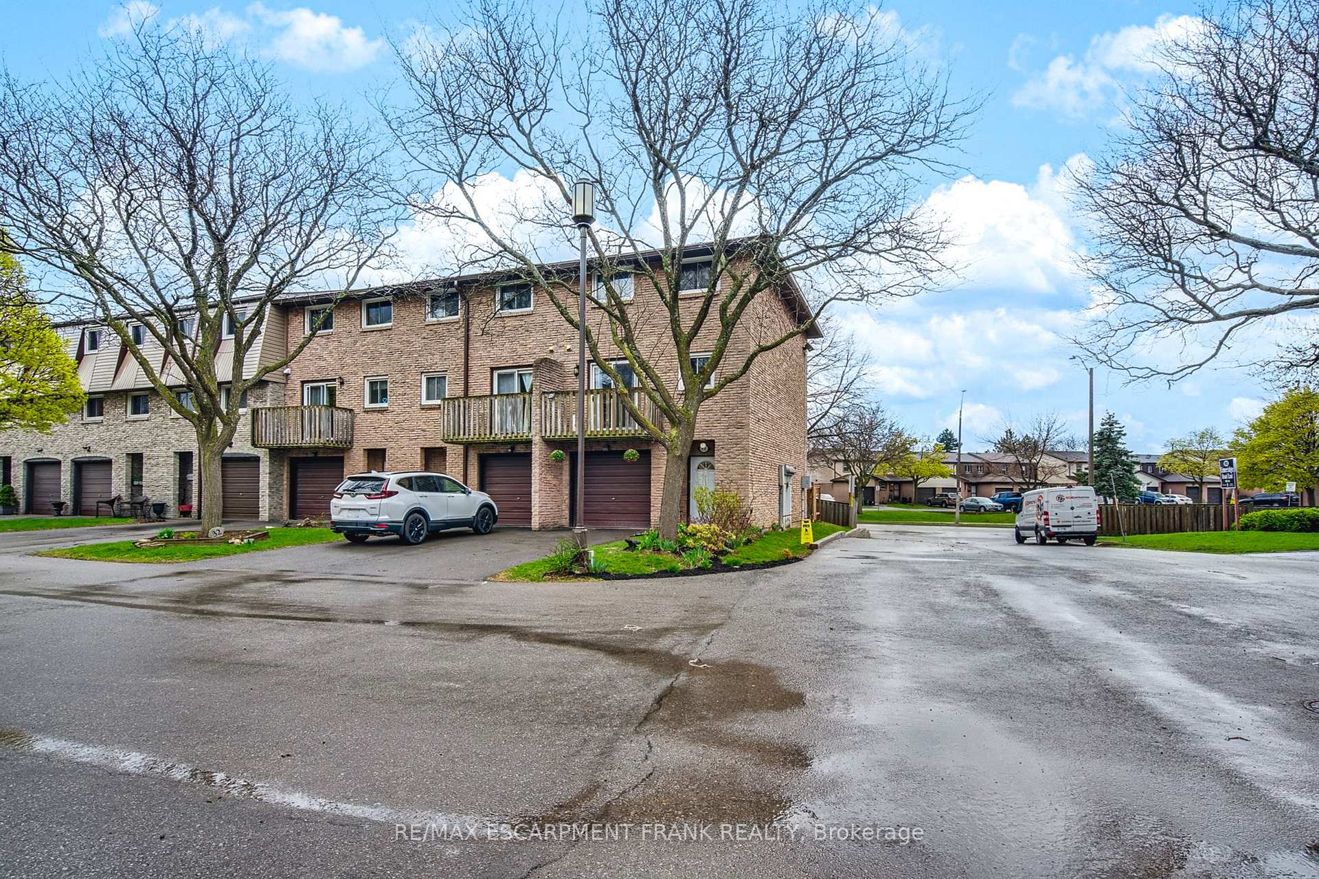 Photo 10 of Unit 33, 985 Limeridge Road E, Hamilton, Berrisfield — HOMEH
