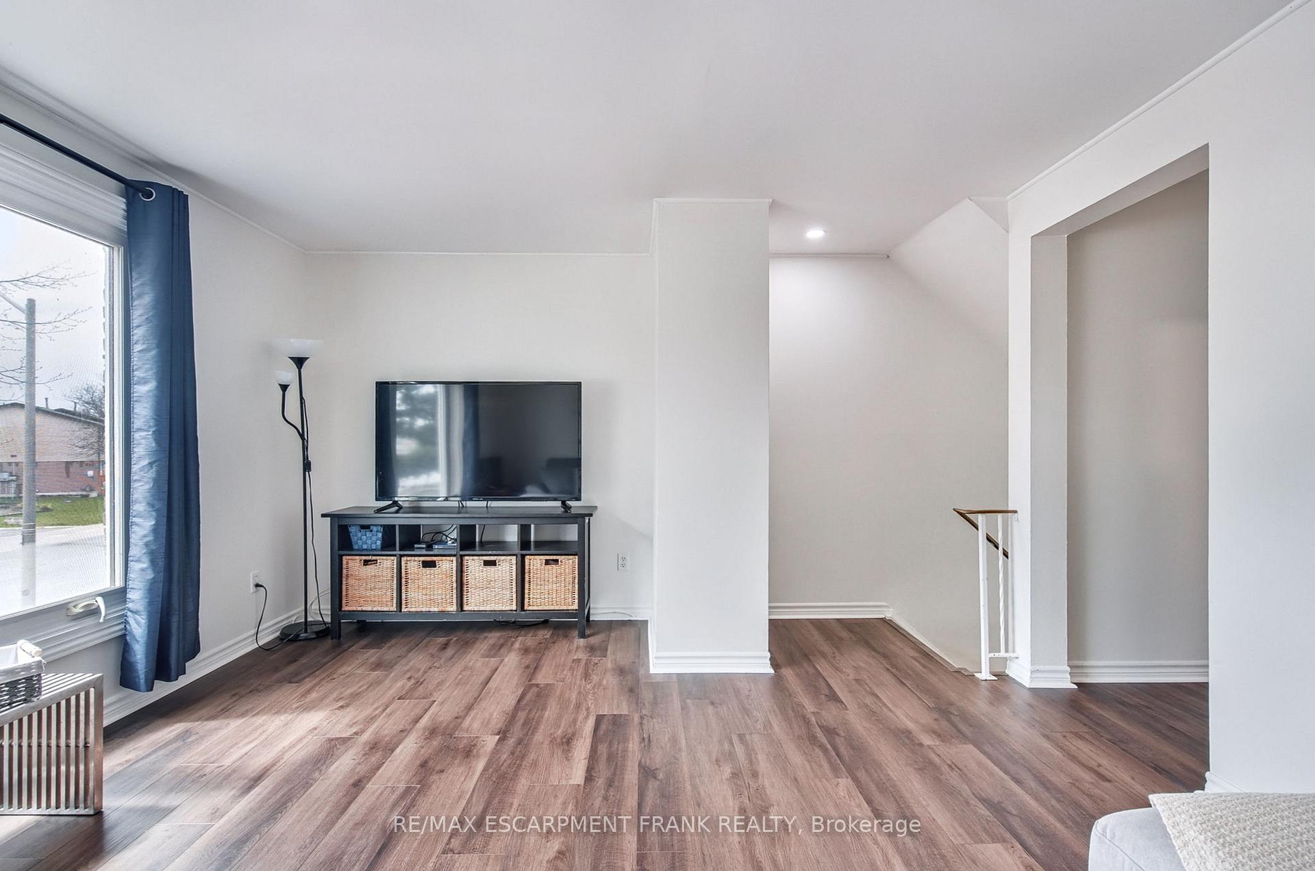 Photo 39 of Unit 33, 985 Limeridge Road E, Hamilton, Berrisfield — HOMEH