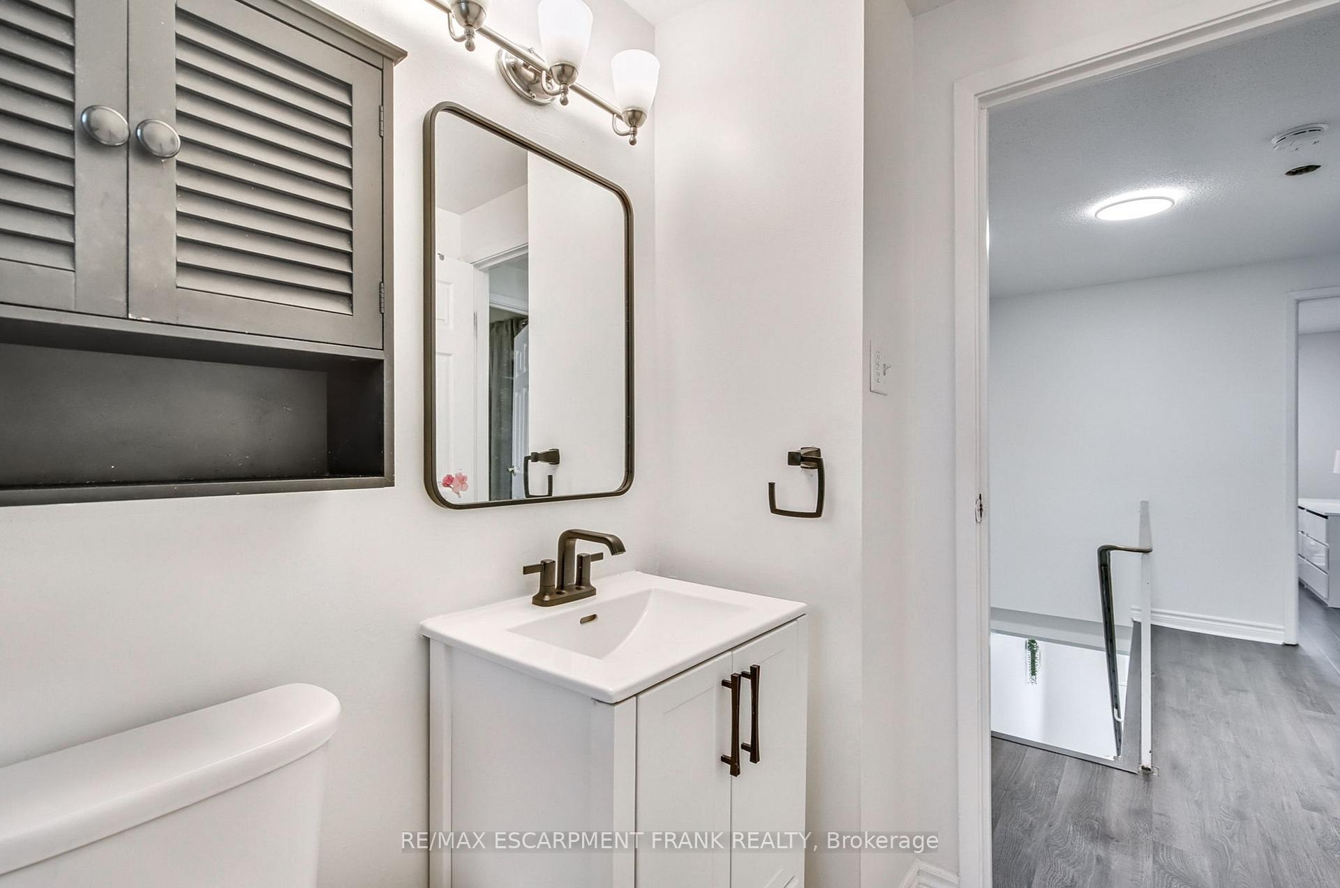 Photo 32 of Unit 33, 985 Limeridge Road E, Hamilton, Berrisfield — HOMEH