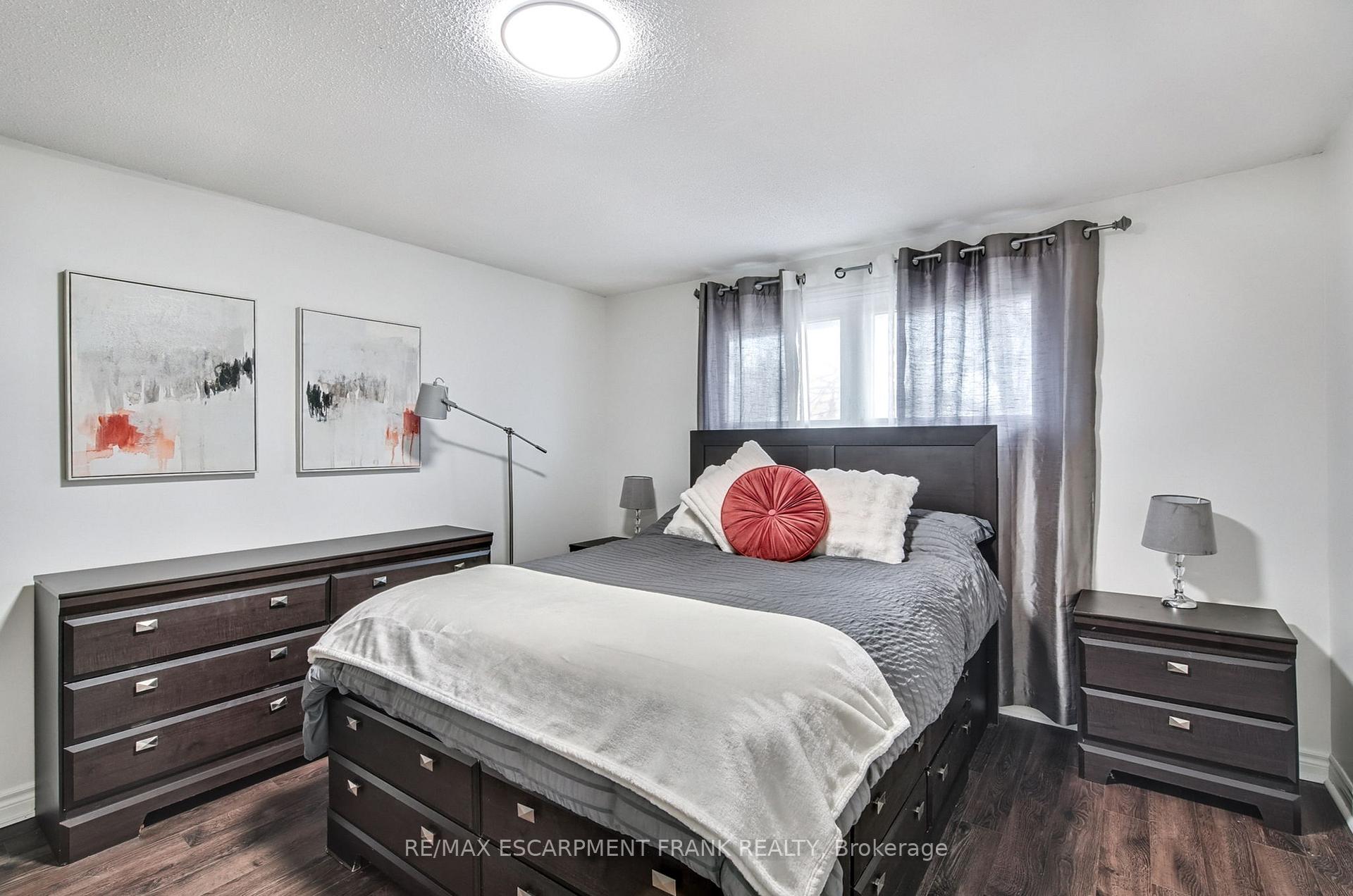Photo 24 of Unit 33, 985 Limeridge Road E, Hamilton, Berrisfield — HOMEH