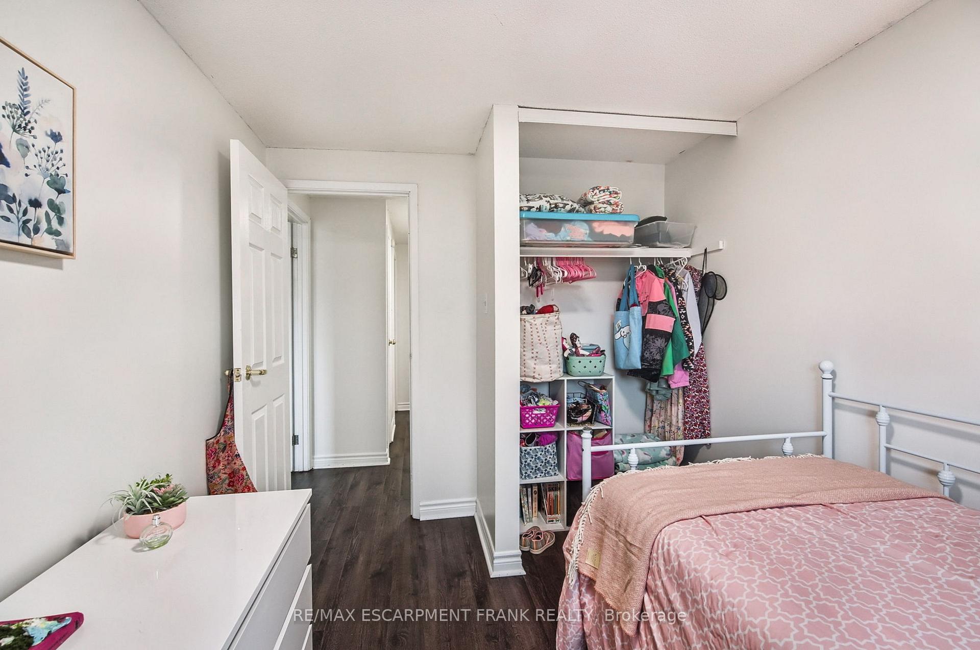 Photo 35 of Unit 33, 985 Limeridge Road E, Hamilton, Berrisfield — HOMEH