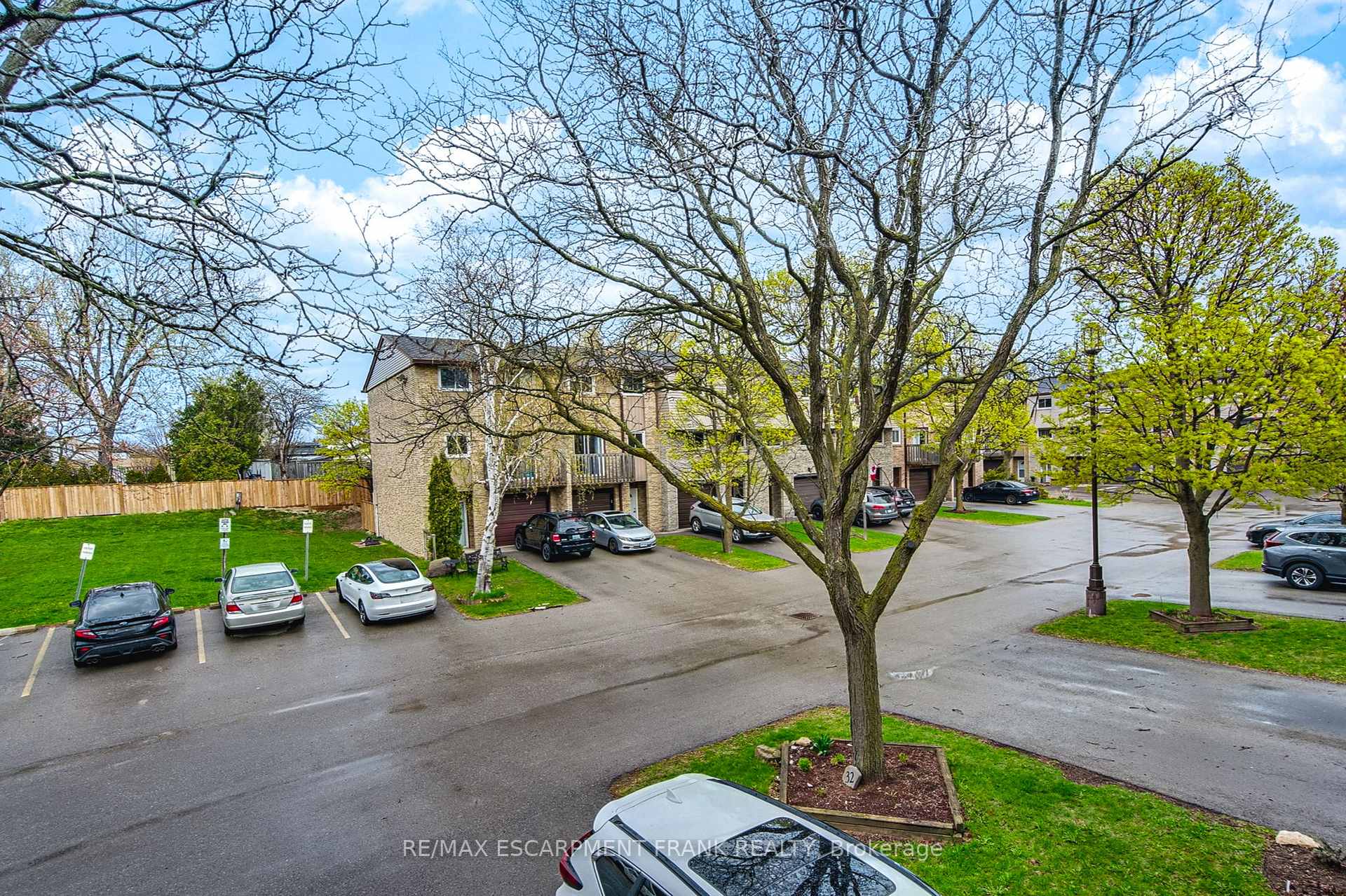 Photo 34 of Unit 33, 985 Limeridge Road E, Hamilton, Berrisfield — HOMEH