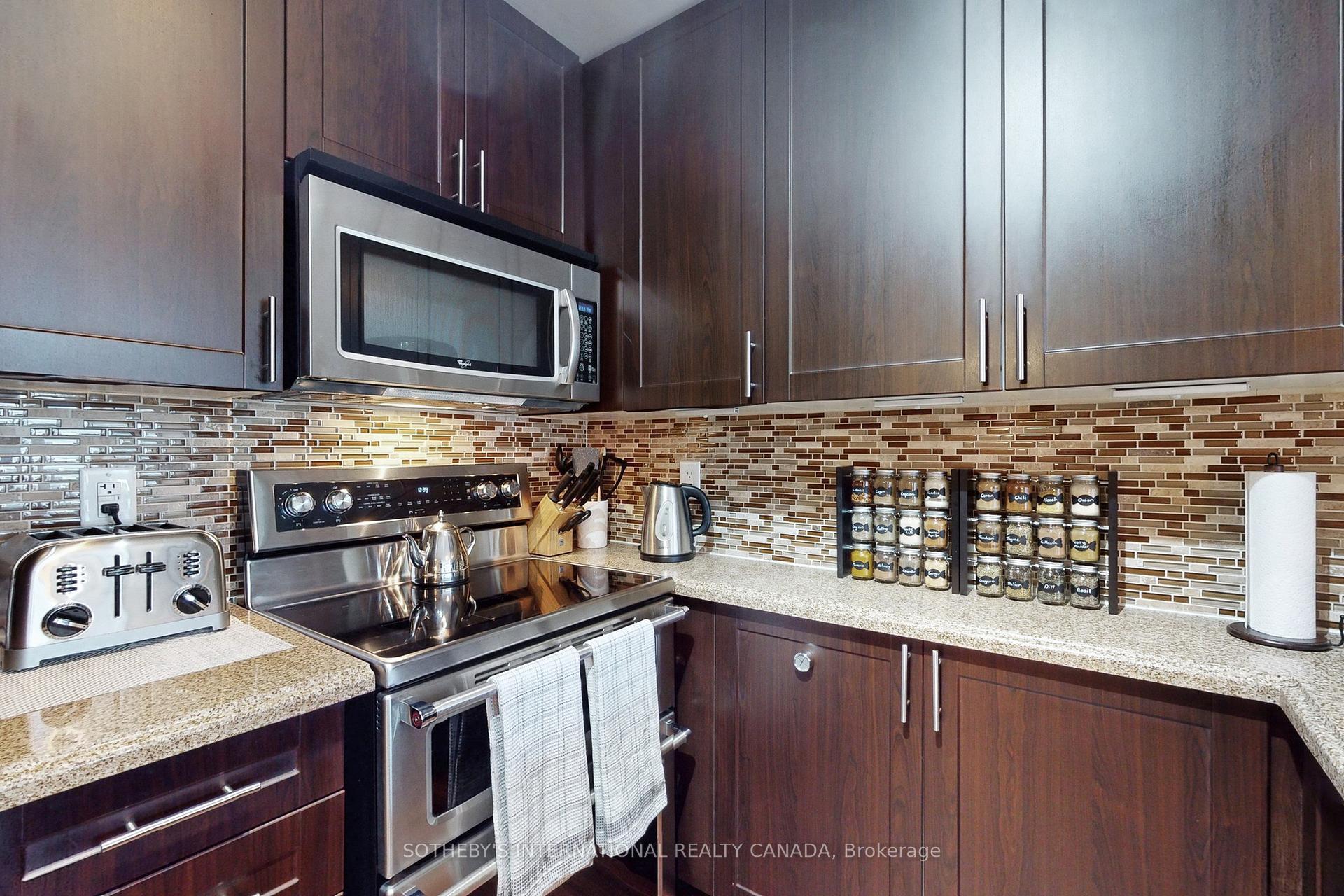 Photo 8 of Unit 717, 560 Front Street W, Toronto, Waterfront Communities — HOMEH
