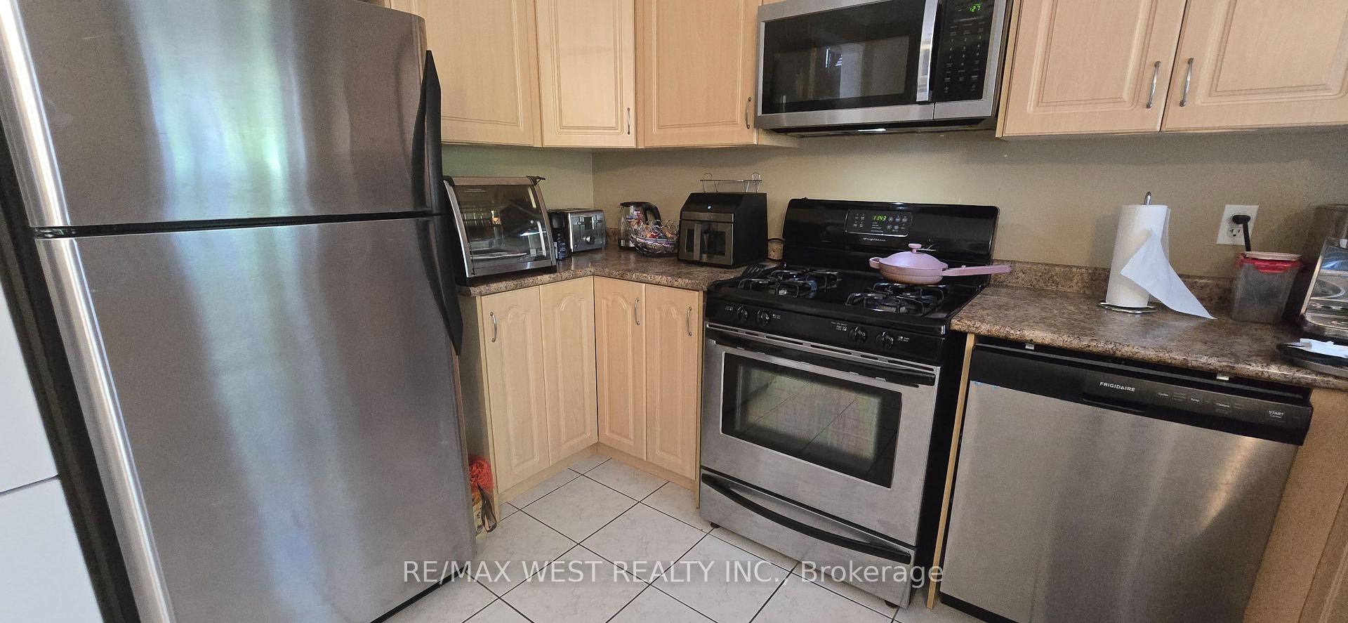 Photo 9 of 200 Starling Boulevard, Vaughan, Vellore Village — HOMEH