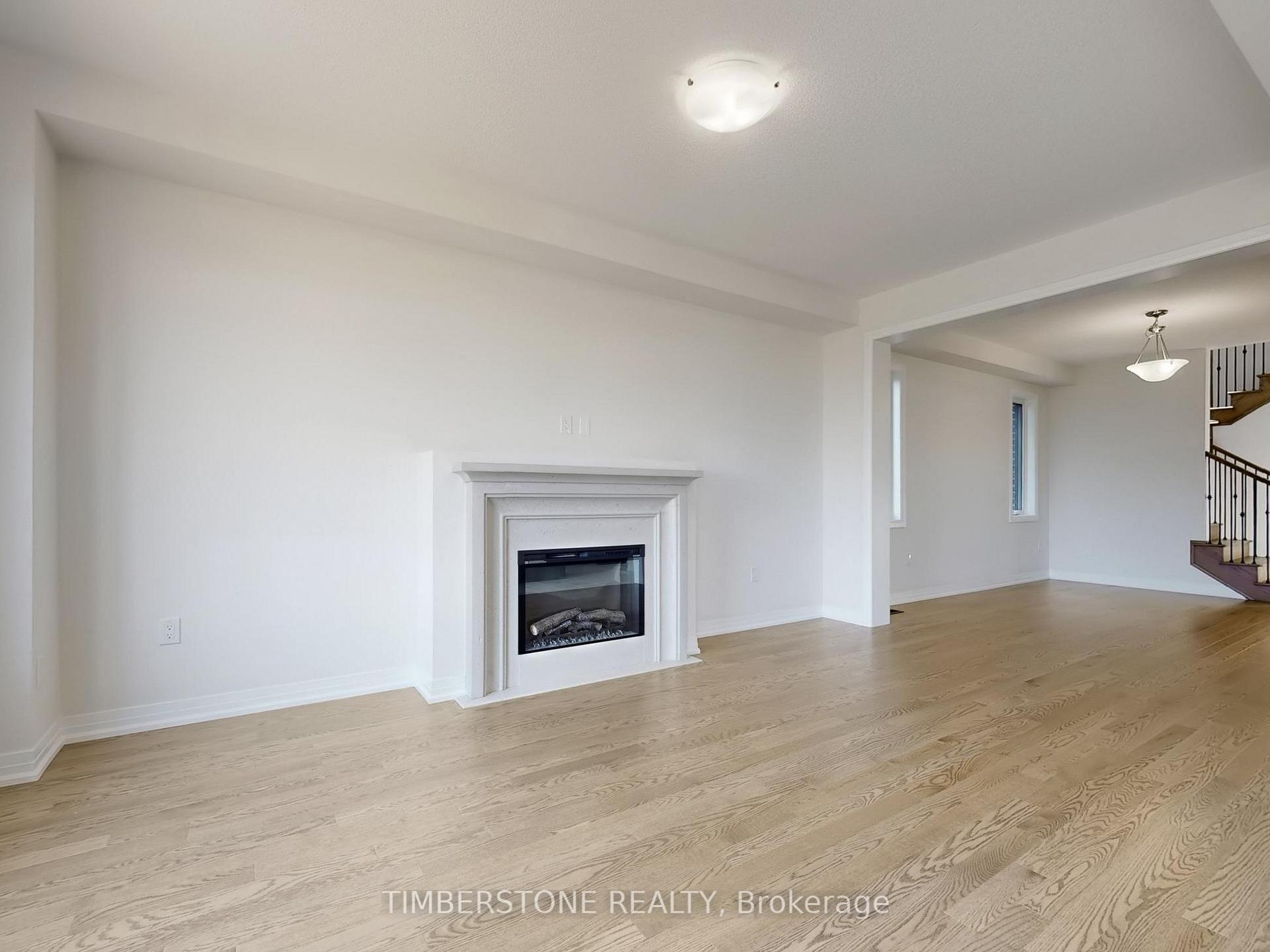 Photo 3 of 1119 Zircon Manor, Pickering, Rural Pickering — HOMEH
