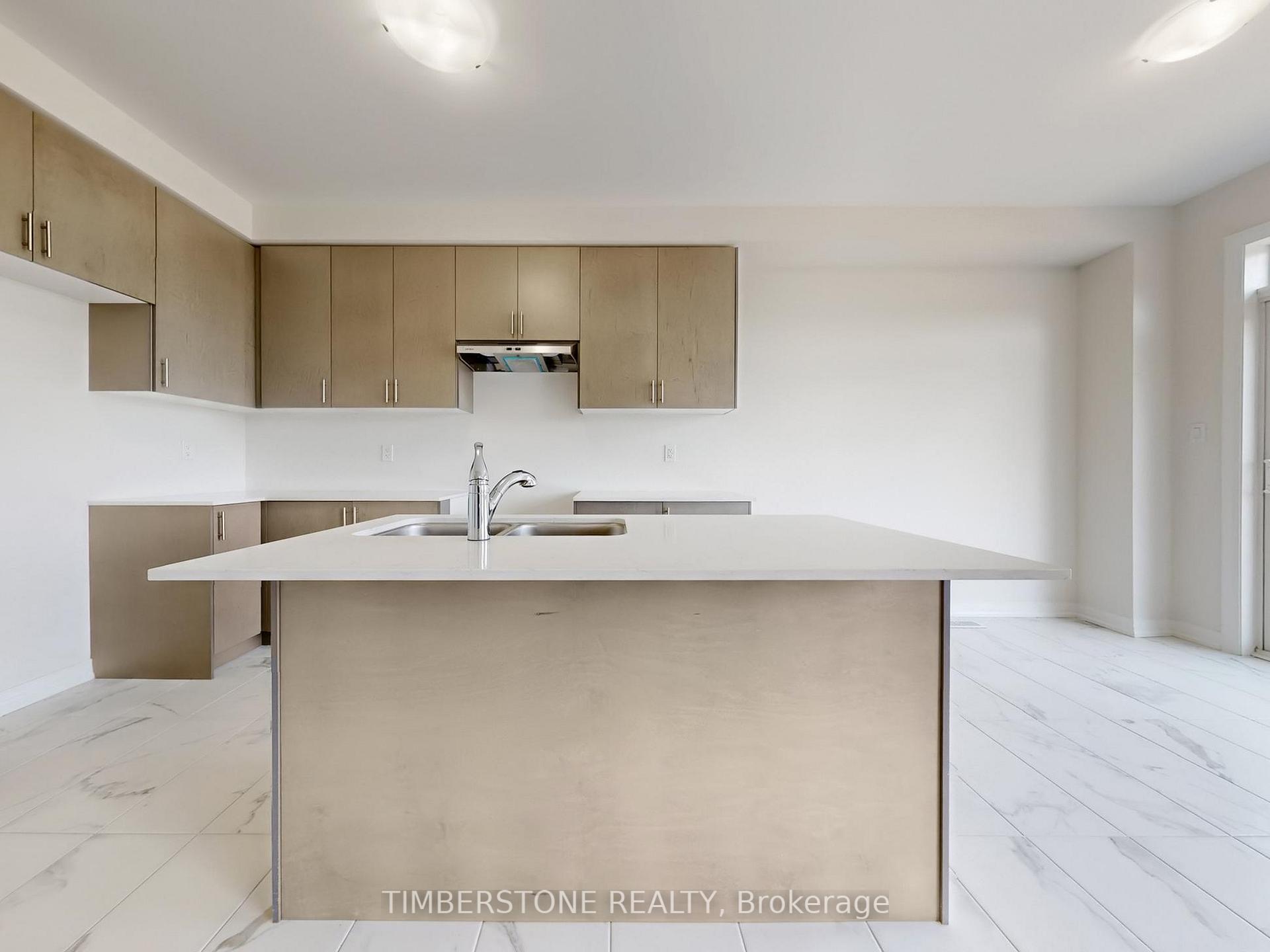 Photo 2 of 1119 Zircon Manor, Pickering, Rural Pickering — HOMEH