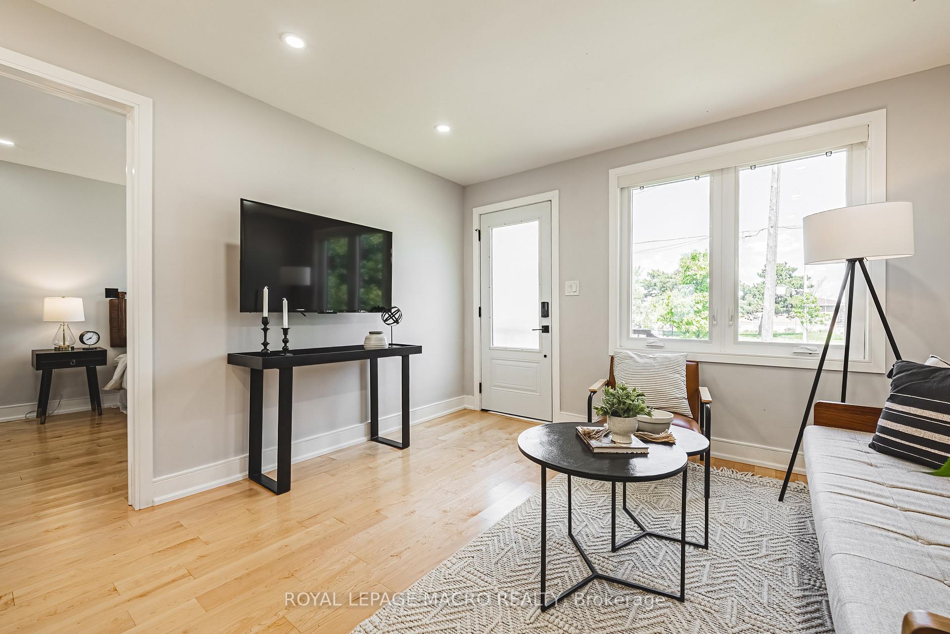 Photo 27 of 2016 Barton Street E, Hamilton, McQuesten — HOMEH
