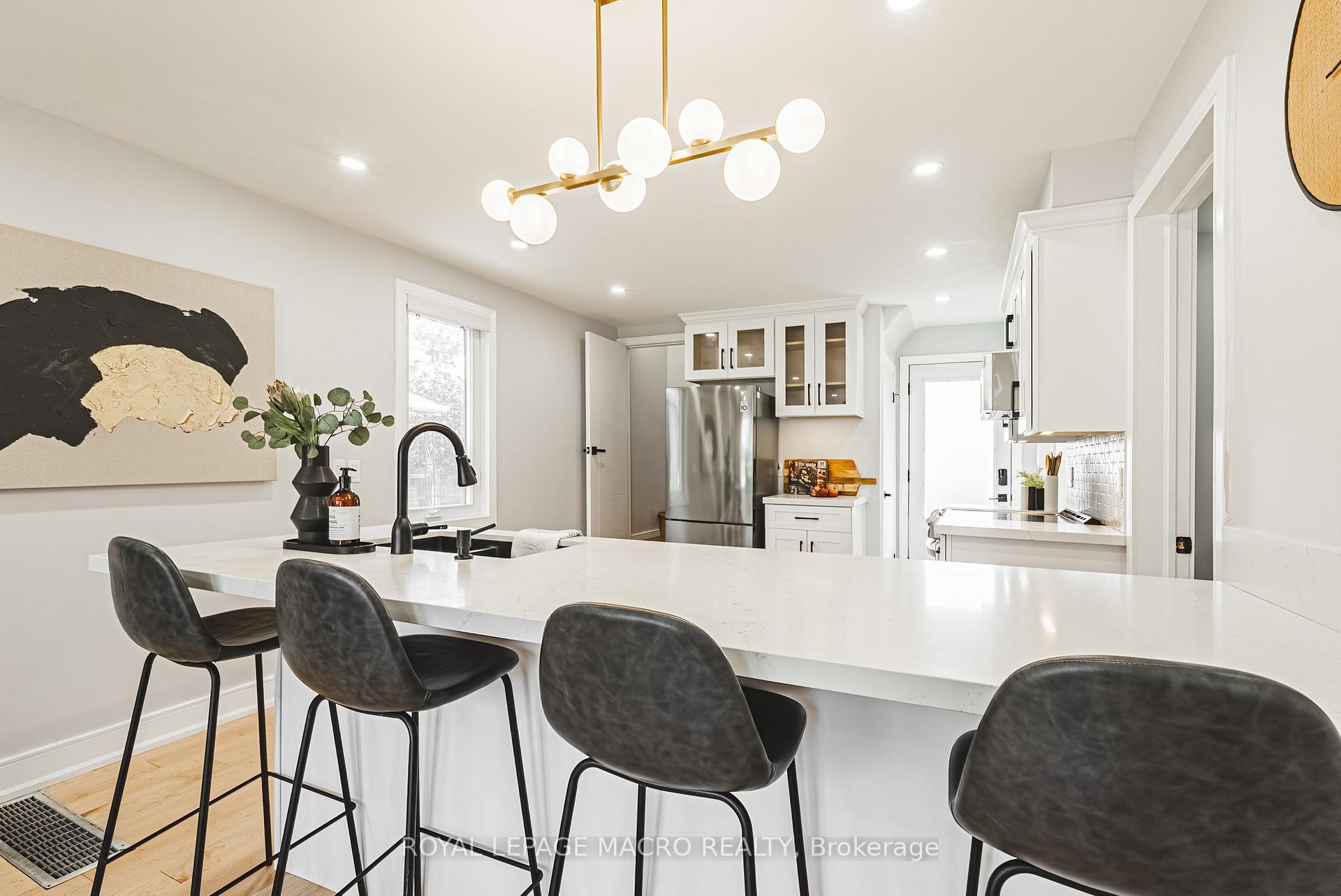 Photo 17 of 2016 Barton Street E, Hamilton, McQuesten — HOMEH