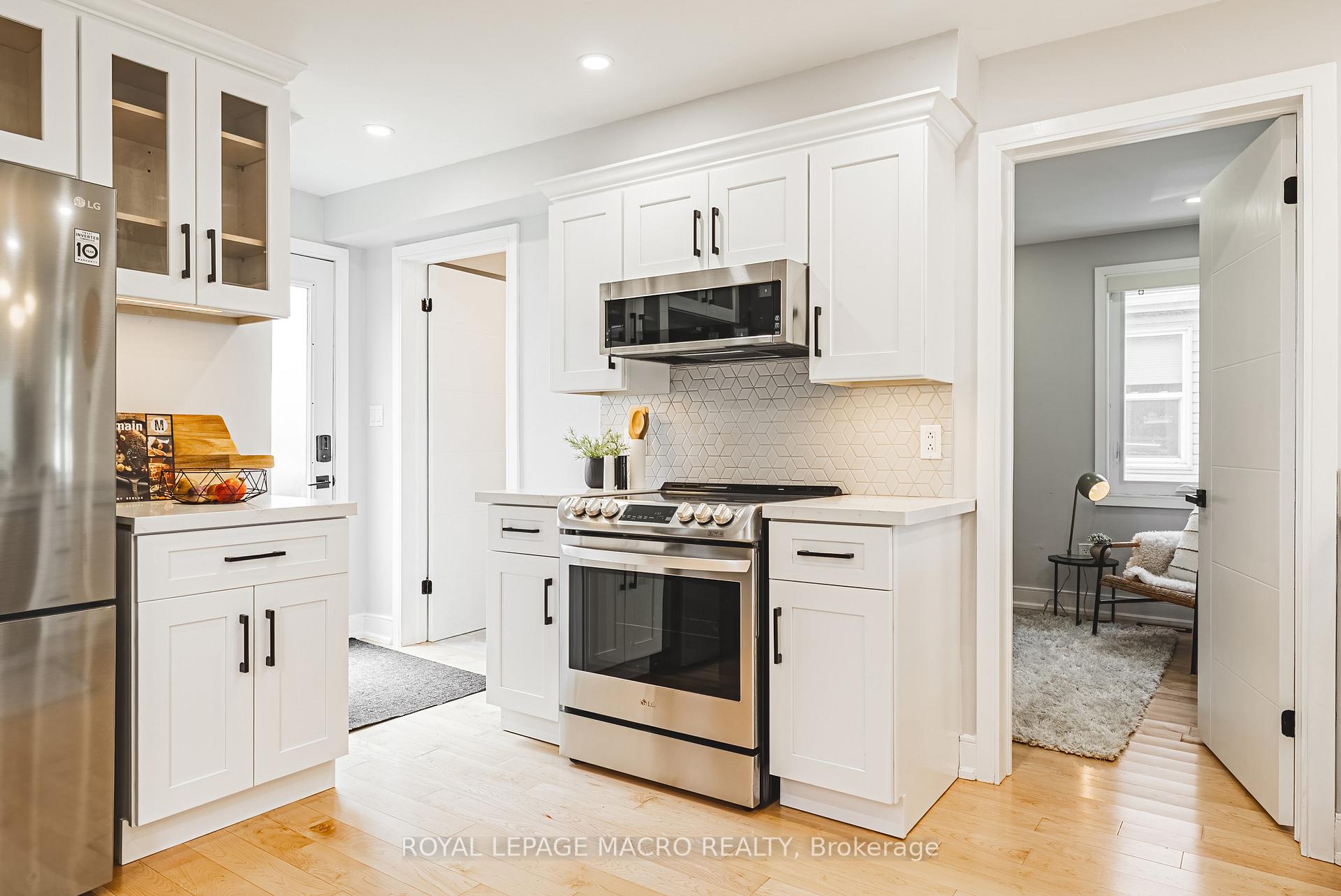 Photo 5 of 2016 Barton Street E, Hamilton, McQuesten — HOMEH