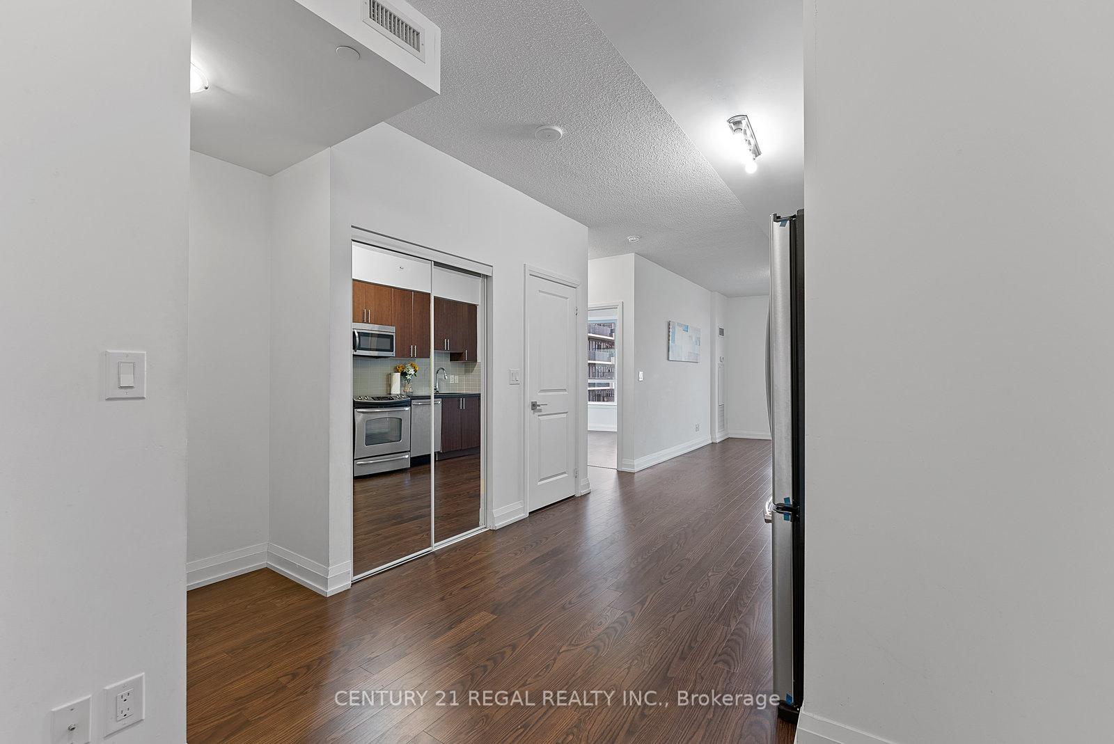 Photo 6 of Unit 2212, 7171 Yonge Street, Markham, Grandview — HOMEH