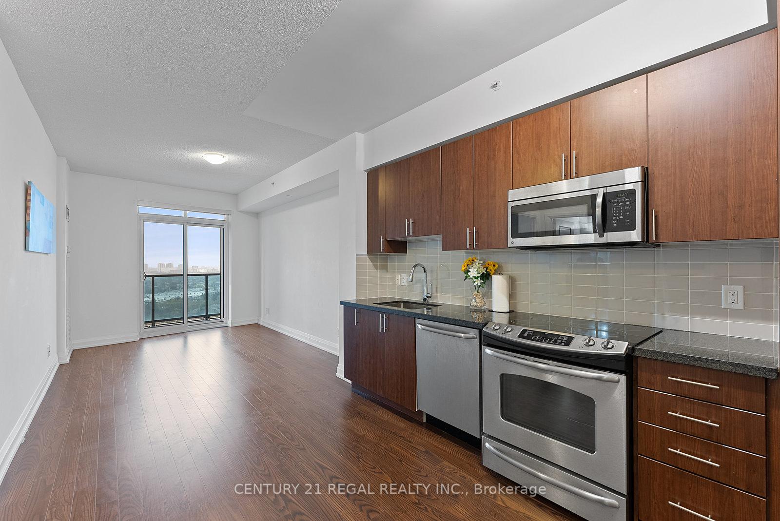 Photo 7 of Unit 2212, 7171 Yonge Street, Markham, Grandview — HOMEH