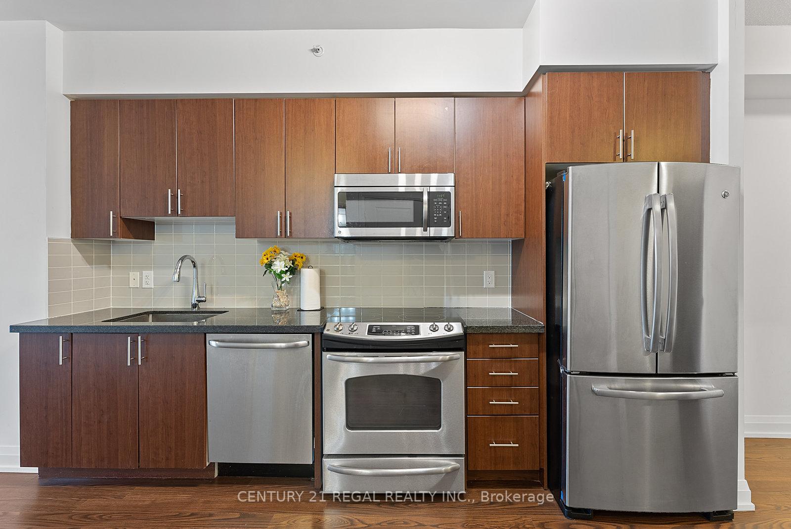 Photo 18 of Unit 2212, 7171 Yonge Street, Markham, Grandview — HOMEH
