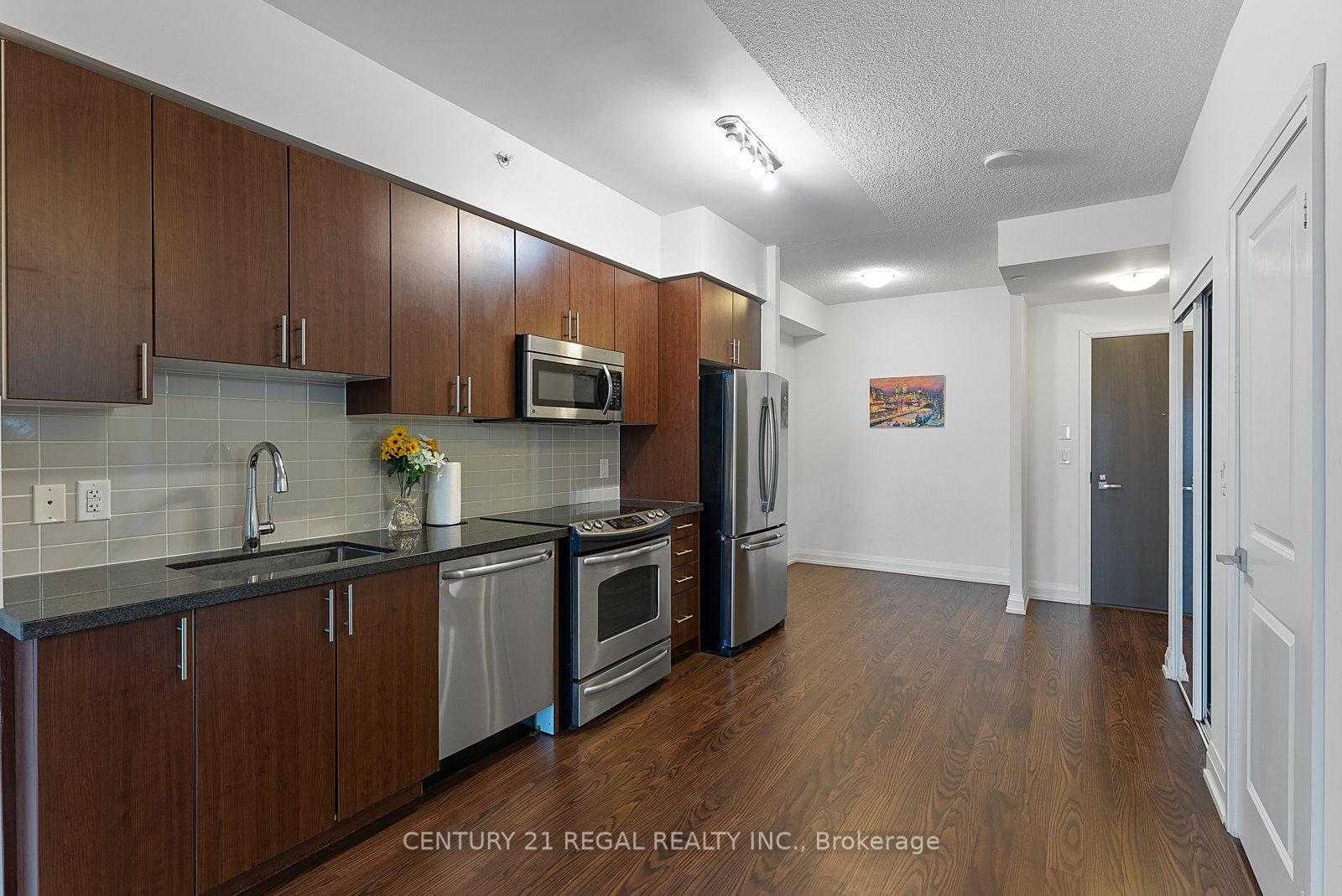 Photo 8 of Unit 2212, 7171 Yonge Street, Markham, Grandview — HOMEH
