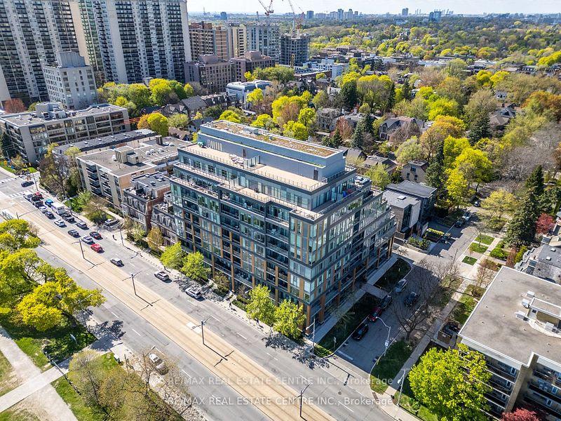Front of Unit 419, 6 Parkwood Avenue