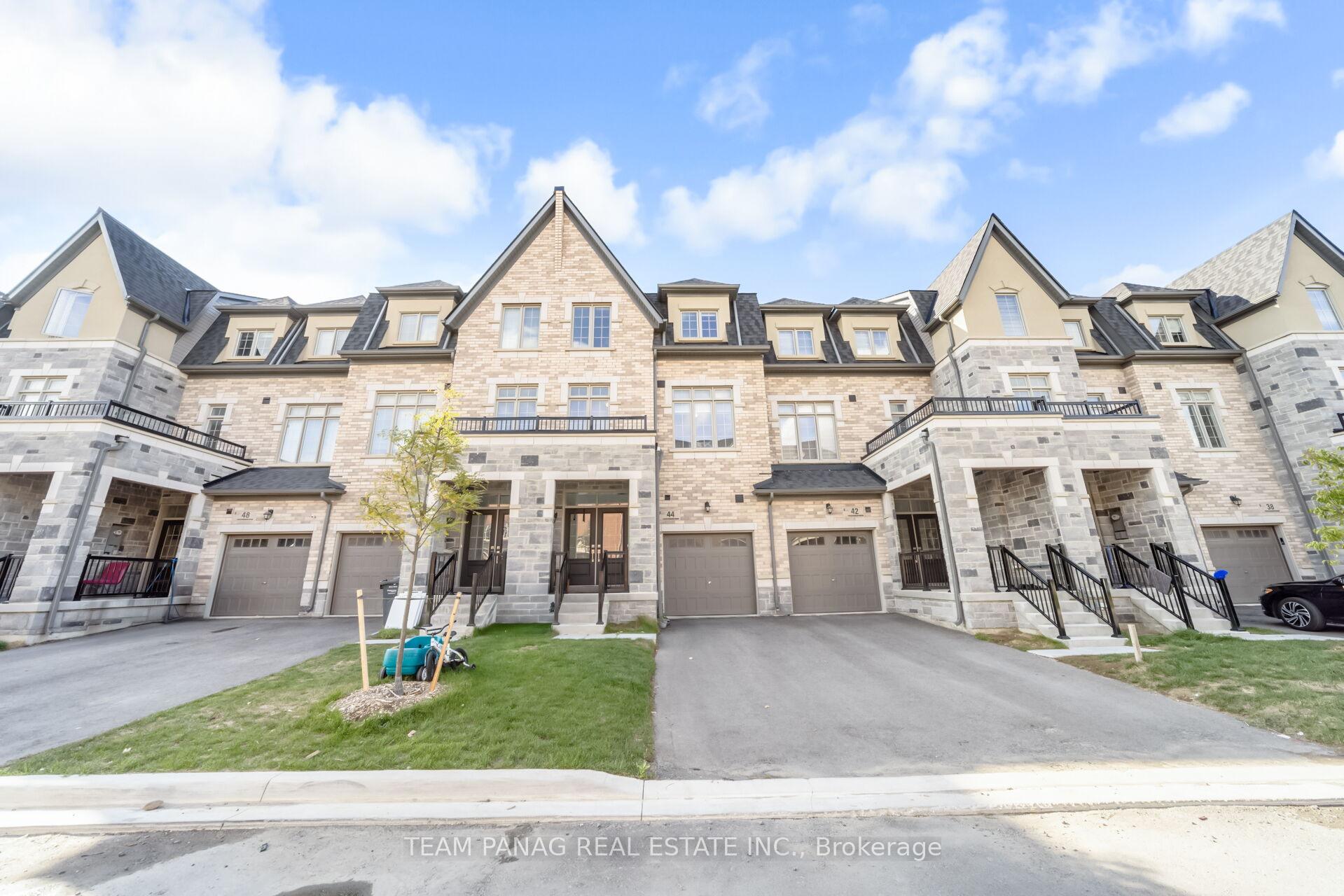 Photo 1 of 44 Foxsparrow Road, Brampton, Sandringham-Wellington — HOMEH