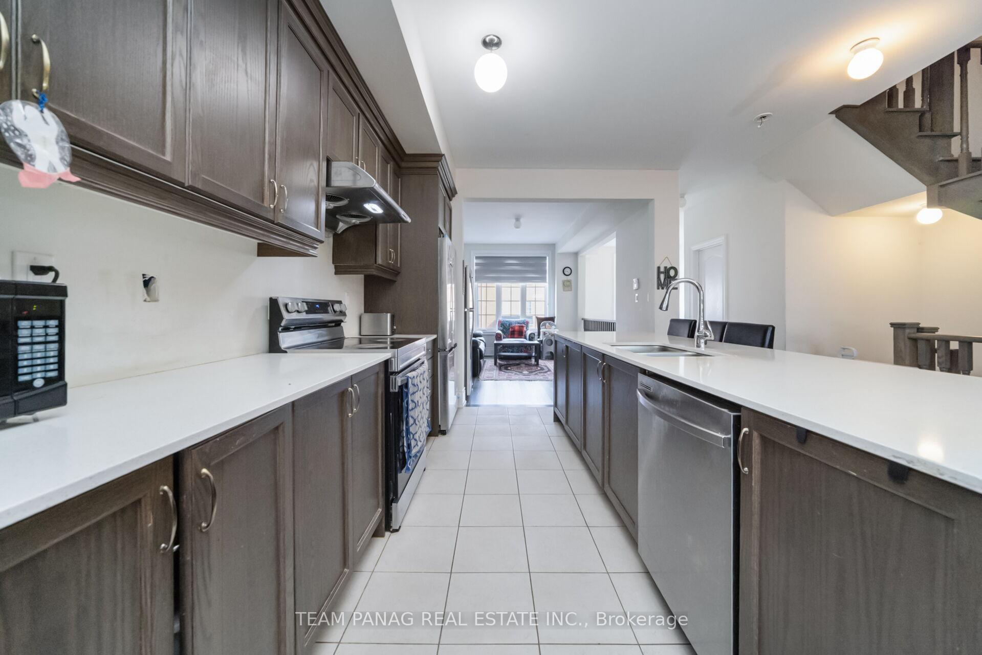 Photo 7 of 44 Foxsparrow Road, Brampton, Sandringham-Wellington — HOMEH