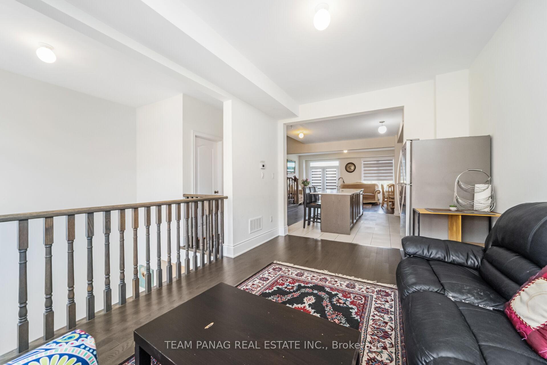 Photo 15 of 44 Foxsparrow Road, Brampton, Sandringham-Wellington — HOMEH