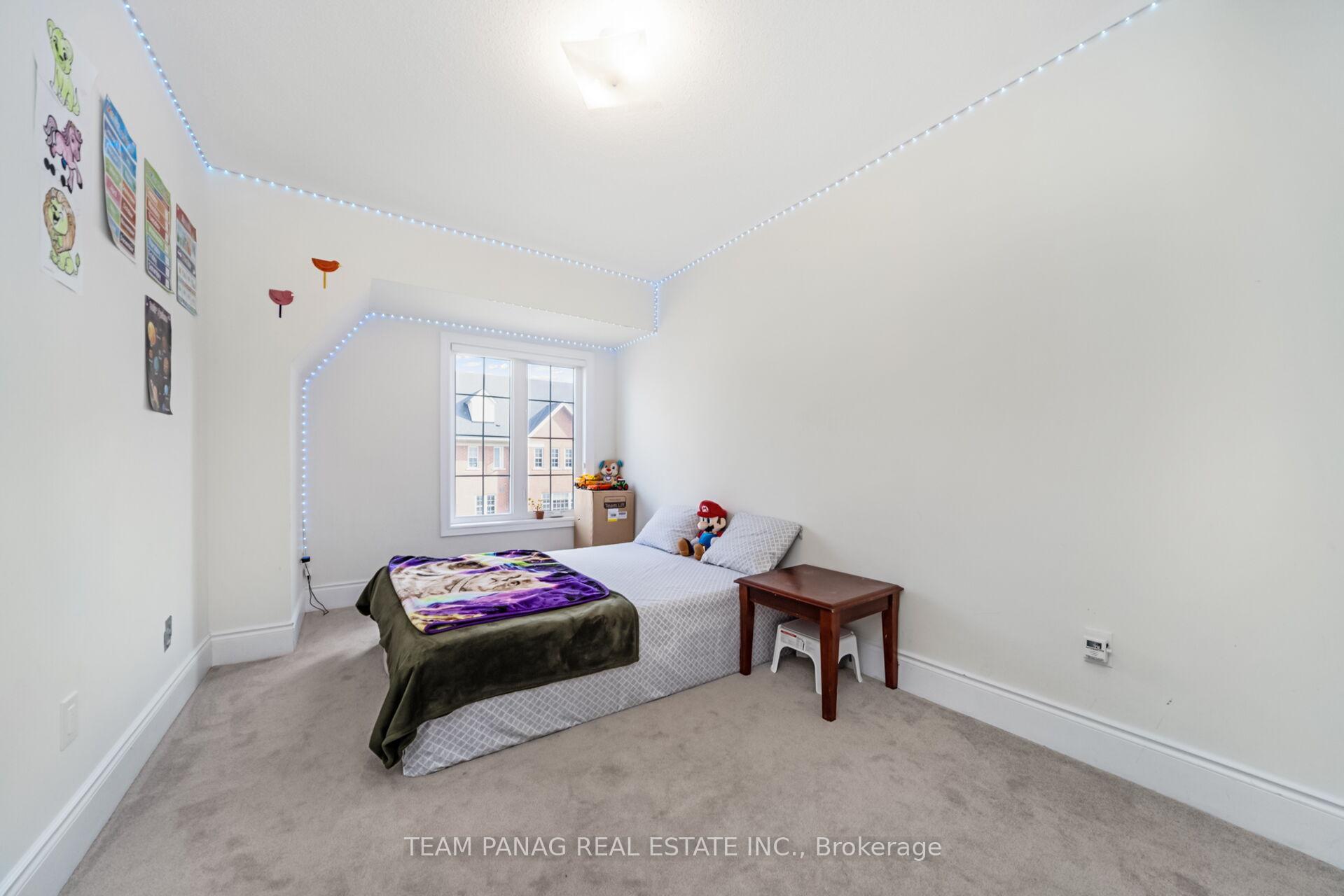 Photo 14 of 44 Foxsparrow Road, Brampton, Sandringham-Wellington — HOMEH
