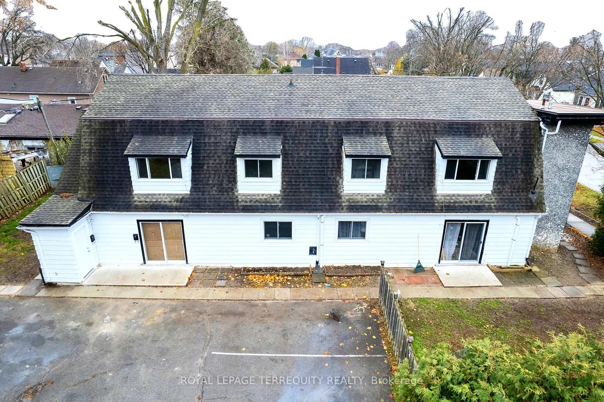 Photo 33 of 20 Mildred Avenue, St. Catharines, Haig — HOMEH
