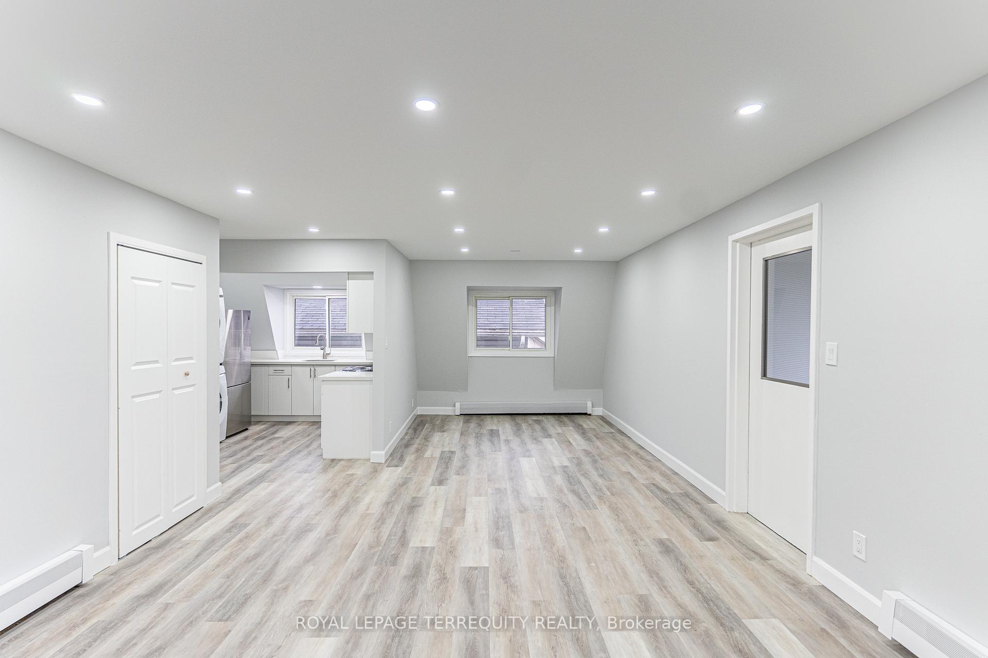 Photo 5 of 20 Mildred Avenue, St. Catharines, Haig — HOMEH