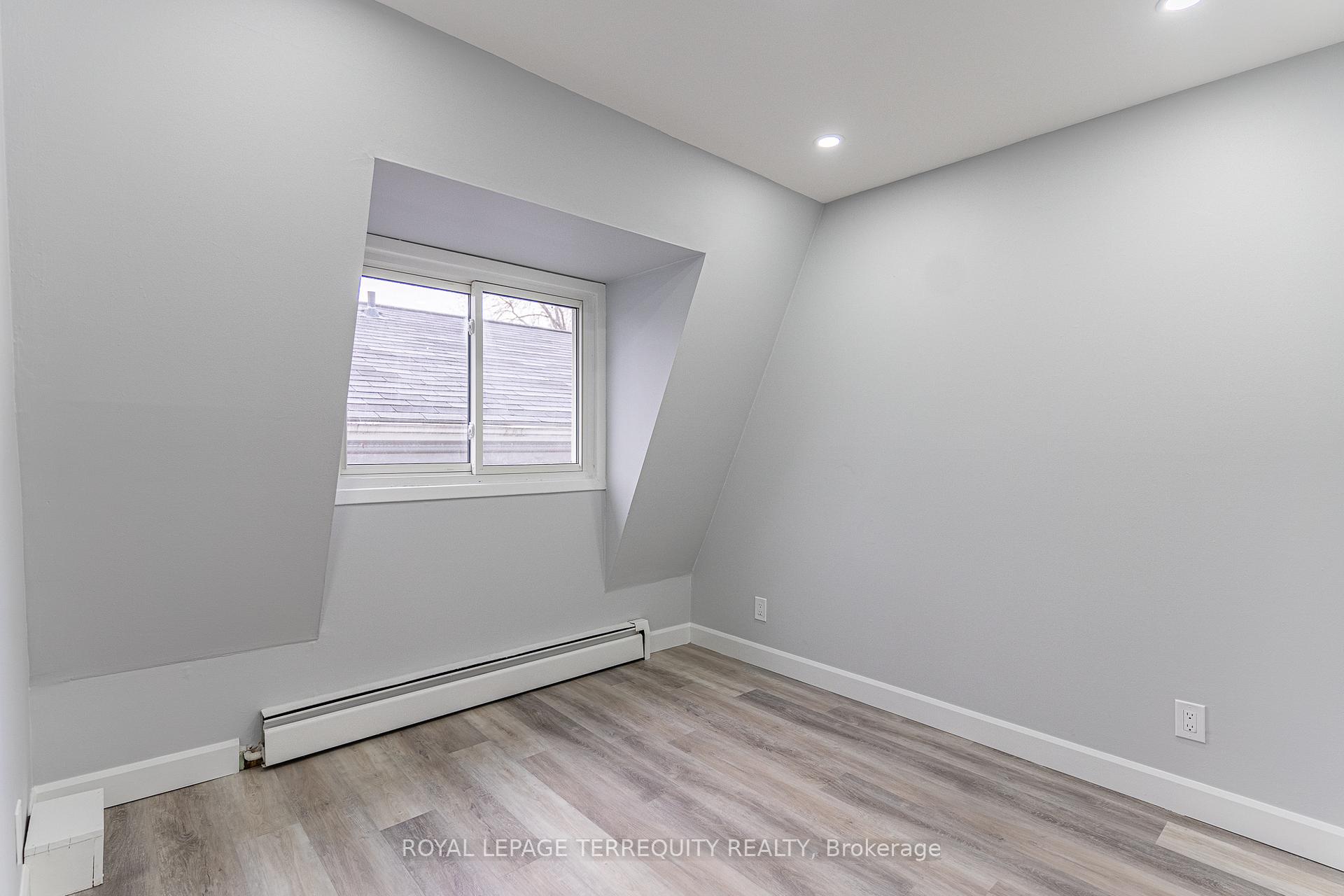 Photo 28 of 20 Mildred Avenue, St. Catharines, Haig — HOMEH