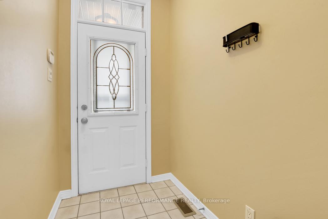 Photo 6 of 4190 Owl Valley Drive, Ottawa, Riverside South/Gloucester Glen — HOMEH