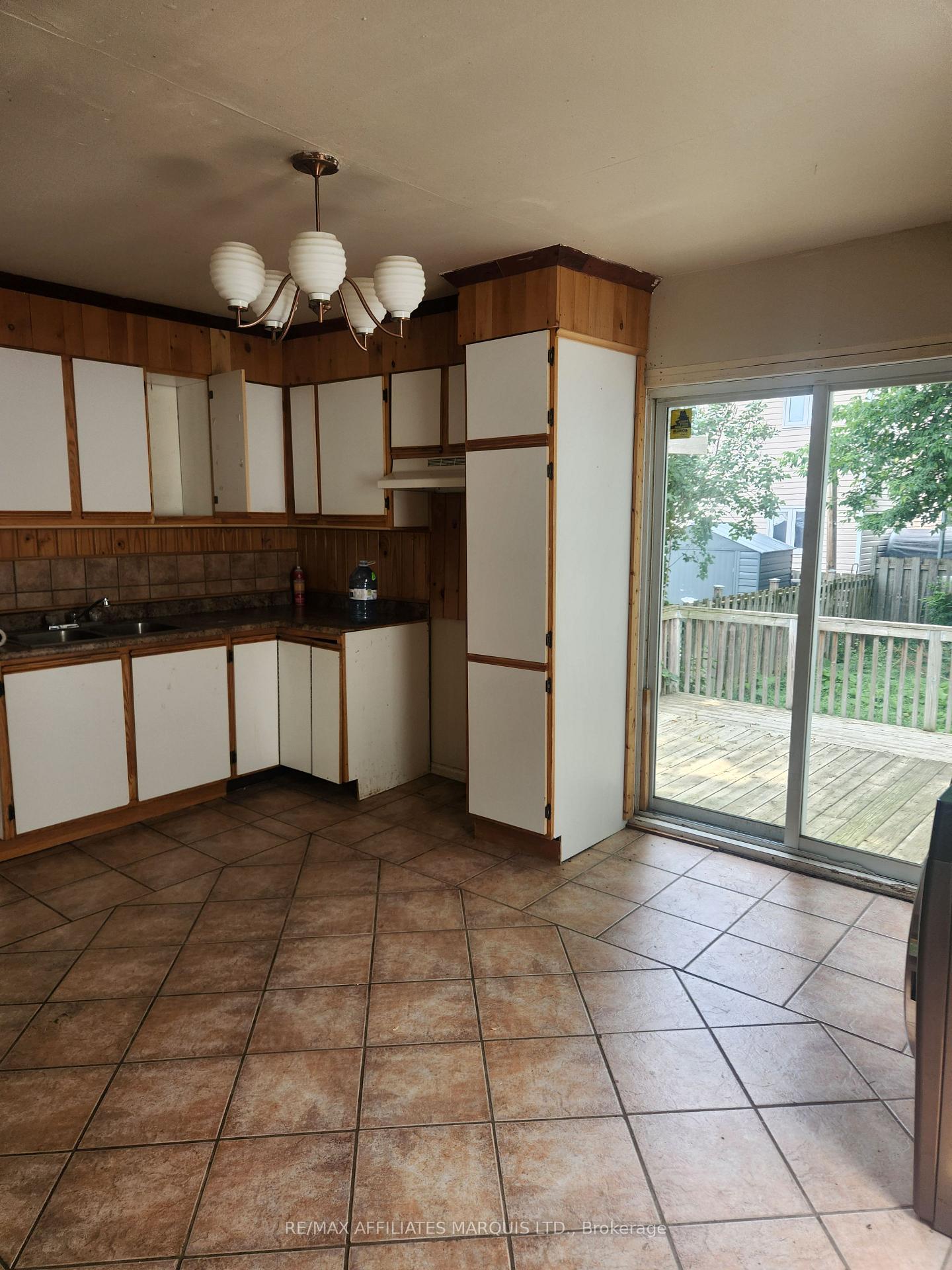 Photo 3 of 329 Carleton Street, Cornwall — HOMEH