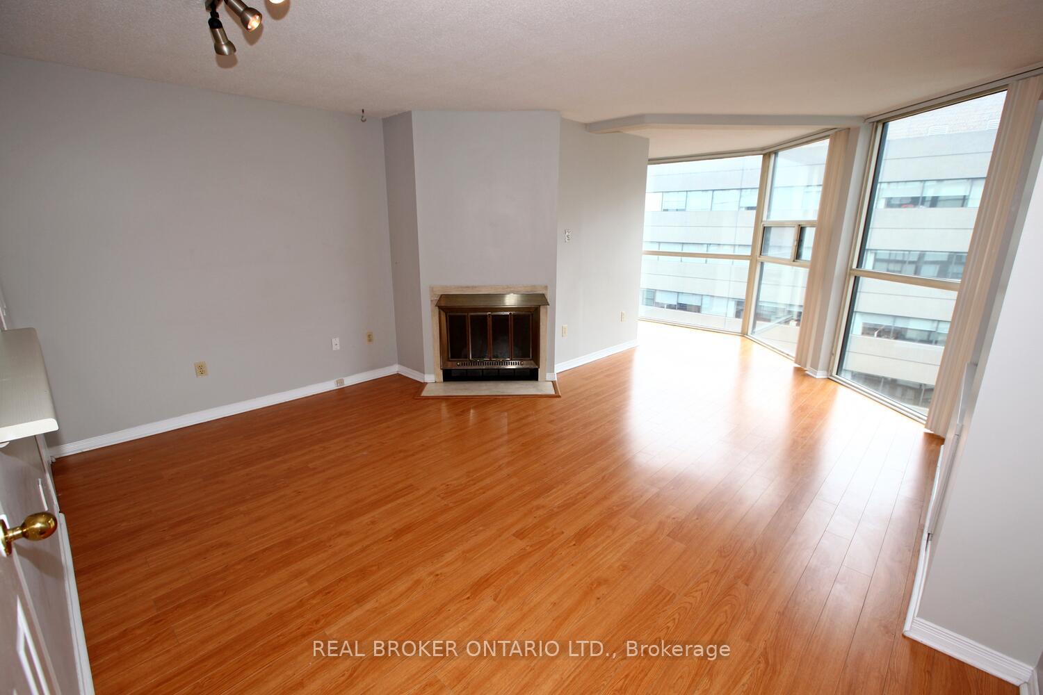Photo 8 of Unit 1506, 705 King Street W, Toronto, Niagara — HOMEH