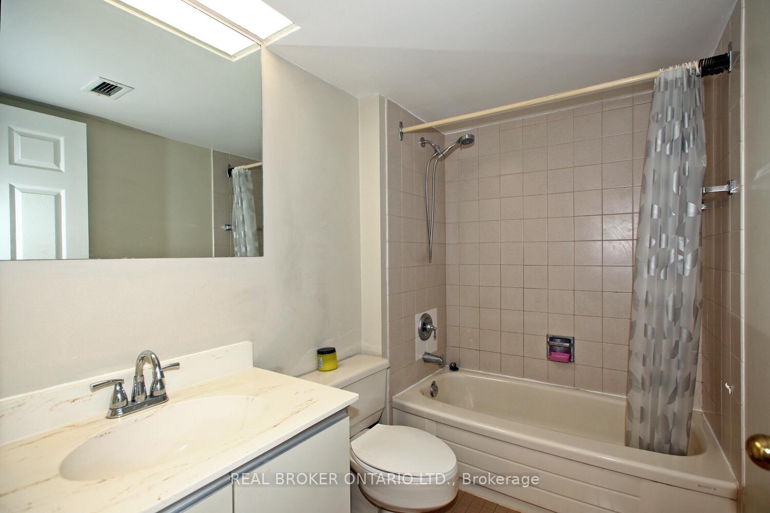 Photo 13 of Unit 1506, 705 King Street W, Toronto, Niagara — HOMEH