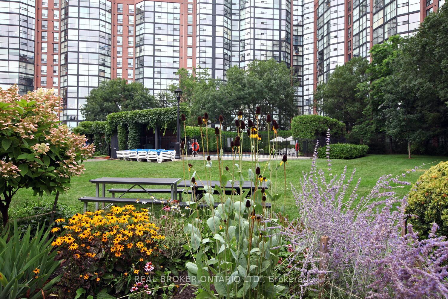 Photo 33 of Unit 1506, 705 King Street W, Toronto, Niagara — HOMEH