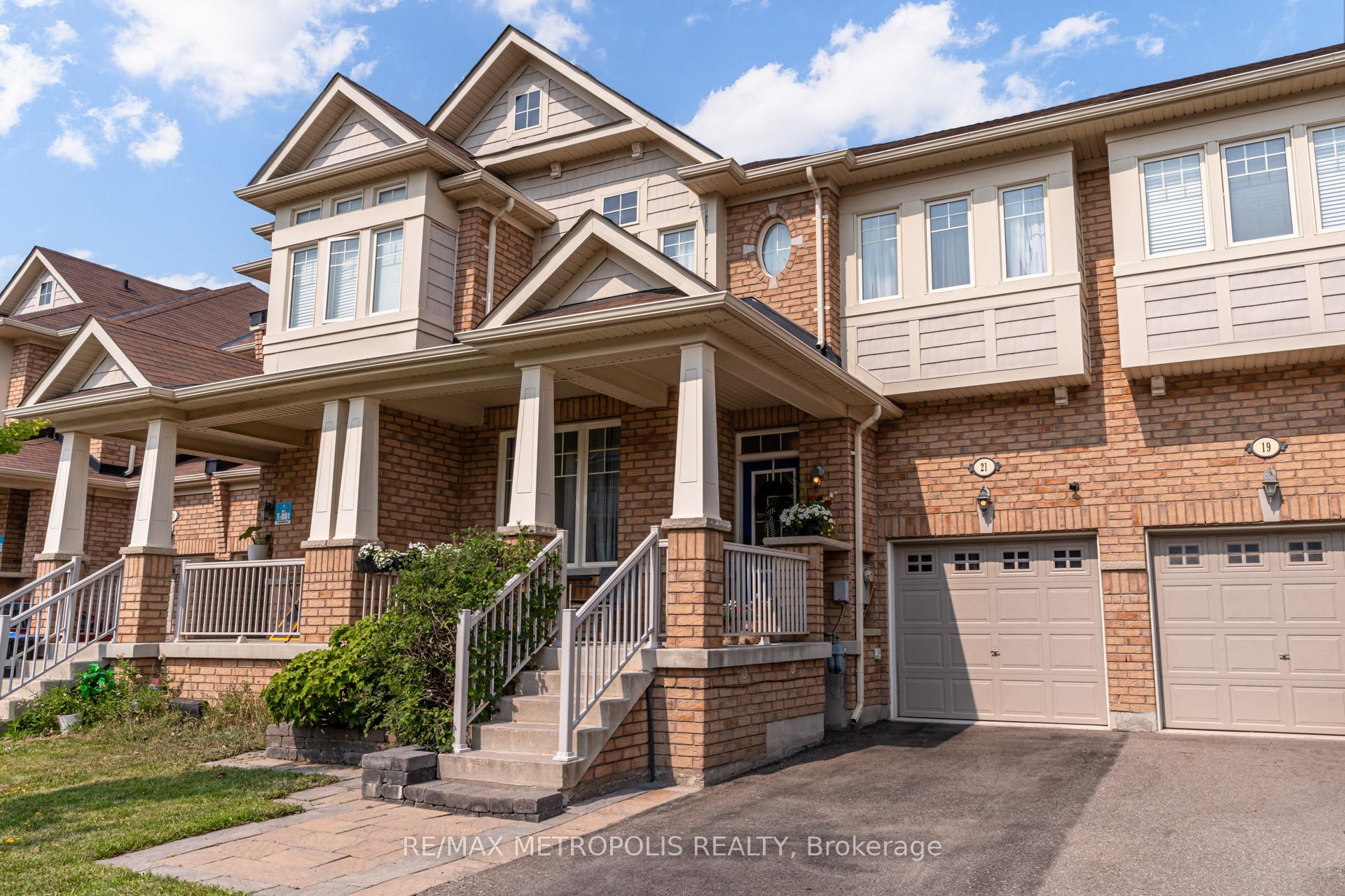 Photo 2 of 21 Sky Harbour Drive, Brampton, Bram West — HOMEH