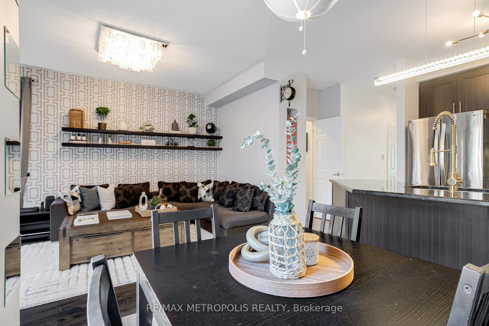 Photo 16 of 21 Sky Harbour Drive, Brampton, Bram West — HOMEH