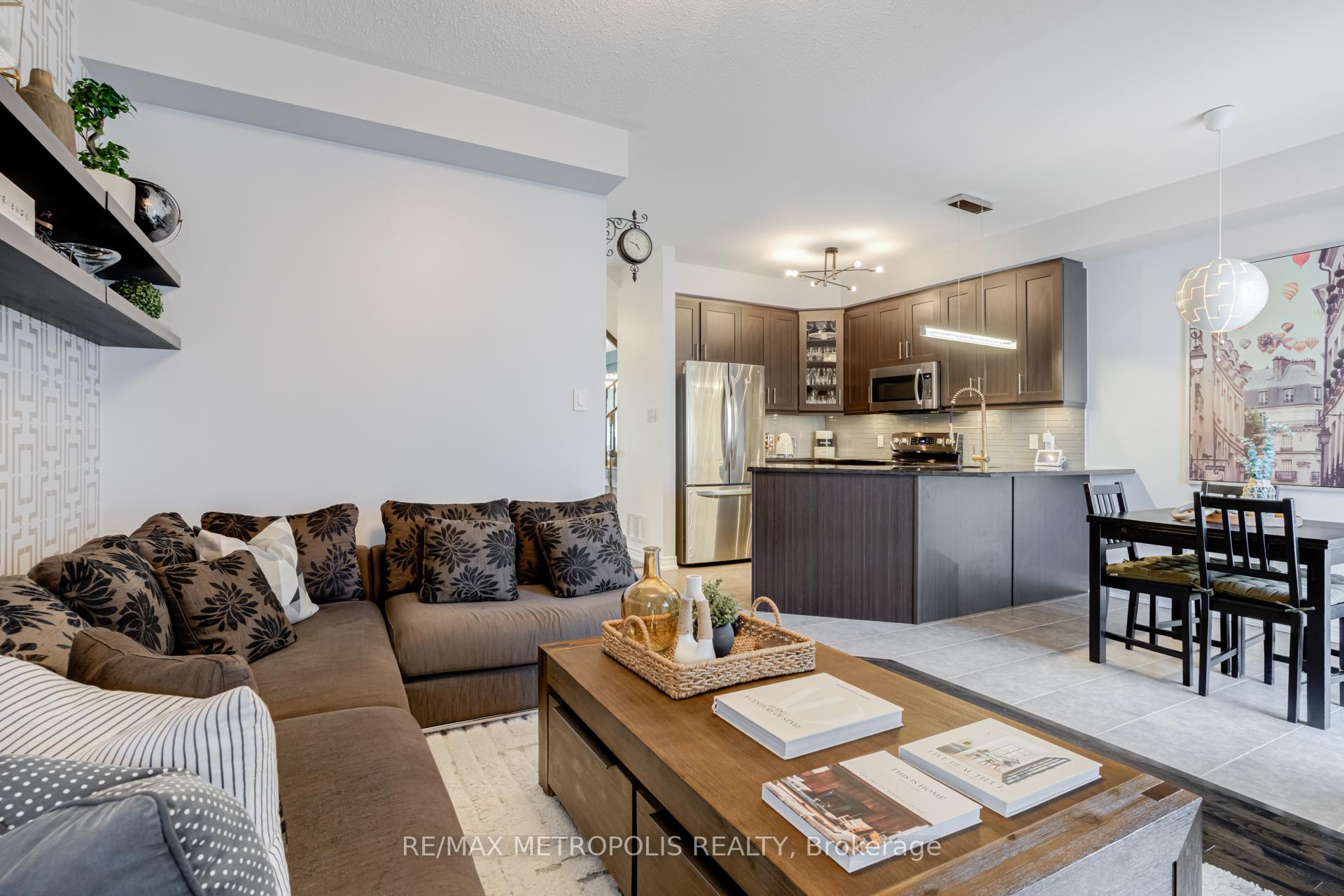 Photo 24 of 21 Sky Harbour Drive, Brampton, Bram West — HOMEH
