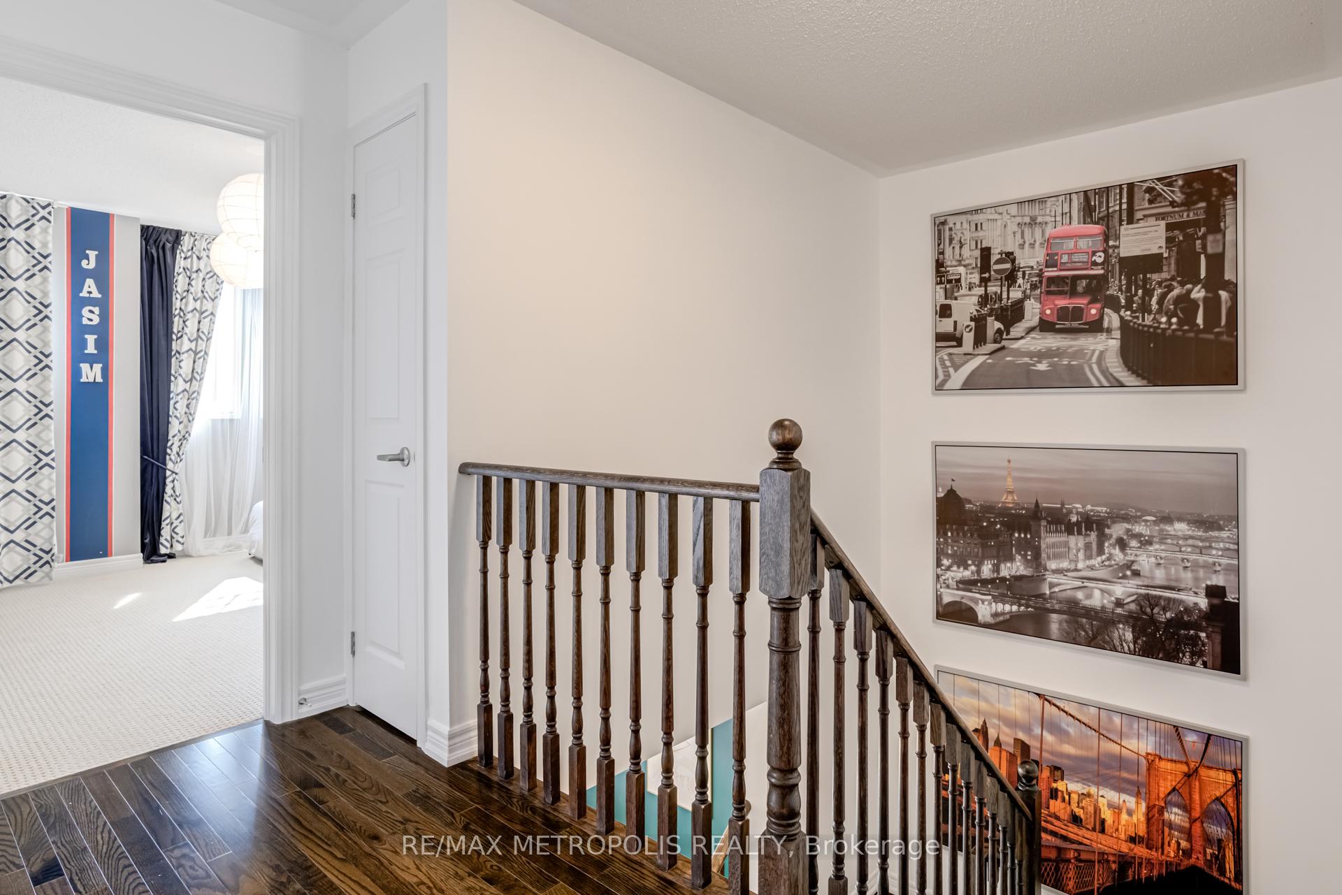 Photo 35 of 21 Sky Harbour Drive, Brampton, Bram West — HOMEH
