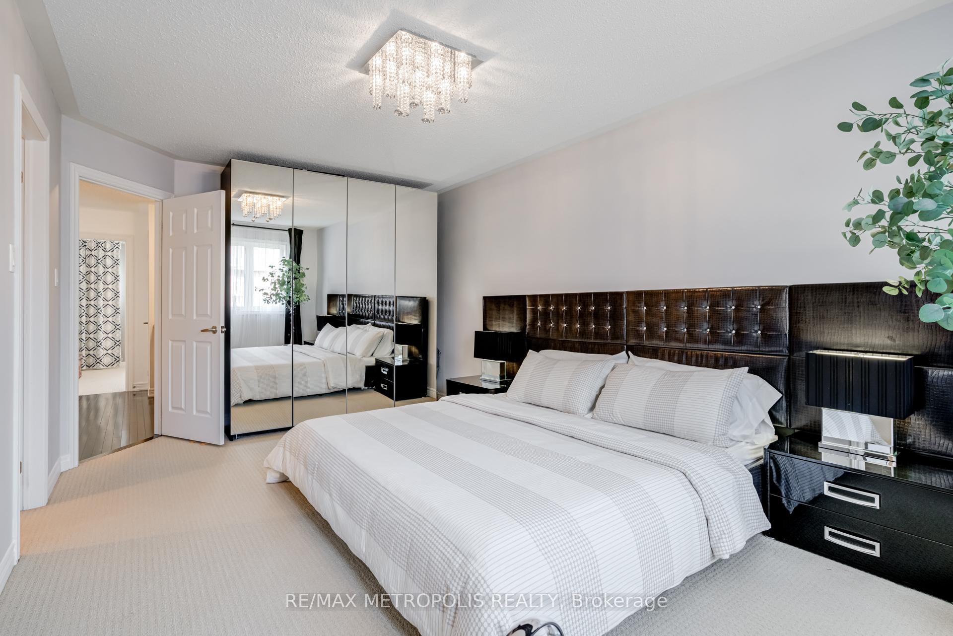Photo 48 of 21 Sky Harbour Drive, Brampton, Bram West — HOMEH