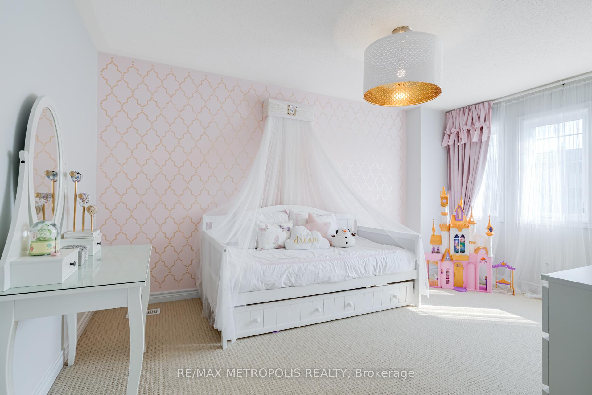 Photo 38 of 21 Sky Harbour Drive, Brampton, Bram West — HOMEH