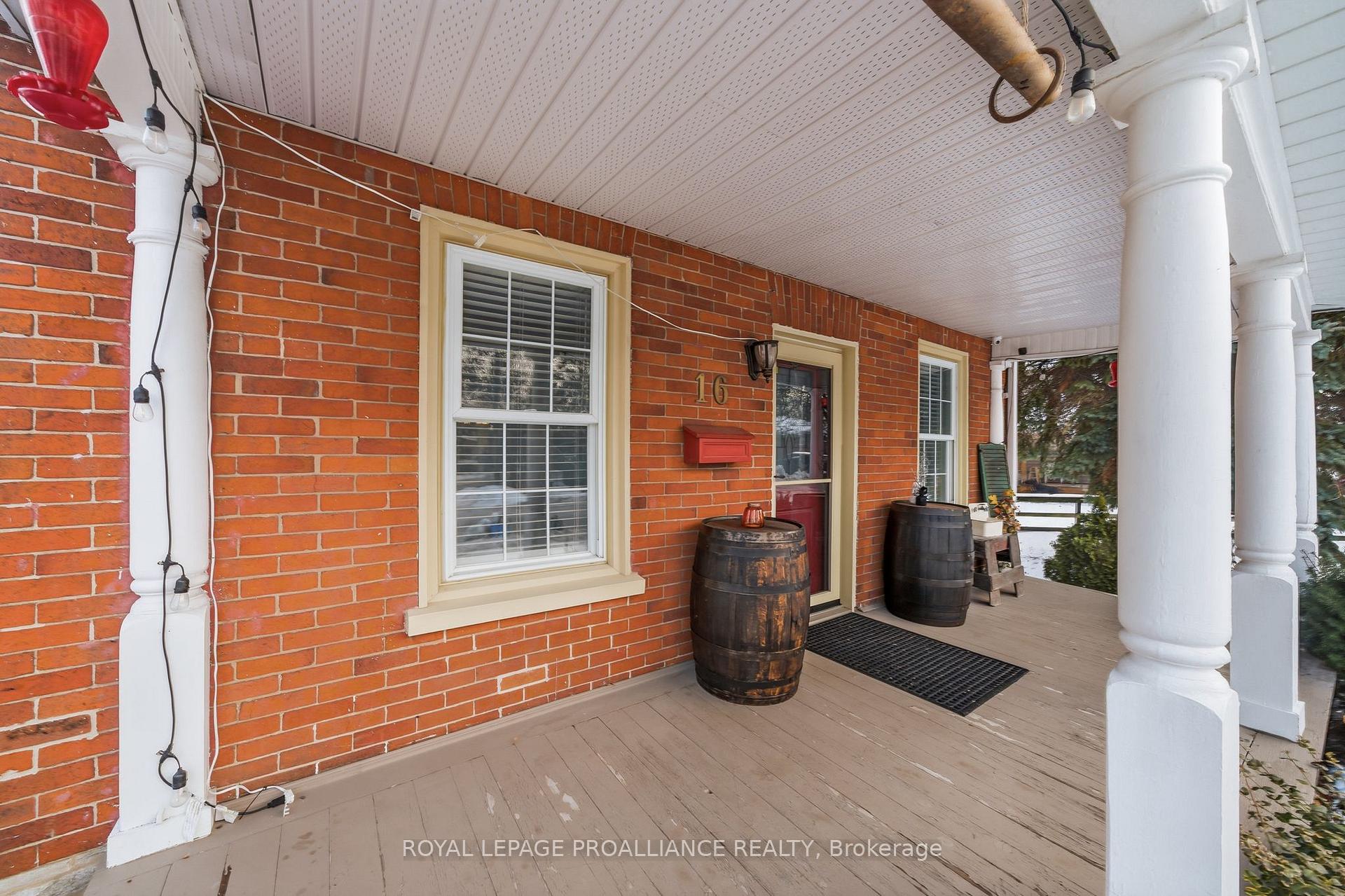 Photo 2 of 16 Benjamin Street, Belleville, Belleville Ward — HOMEH