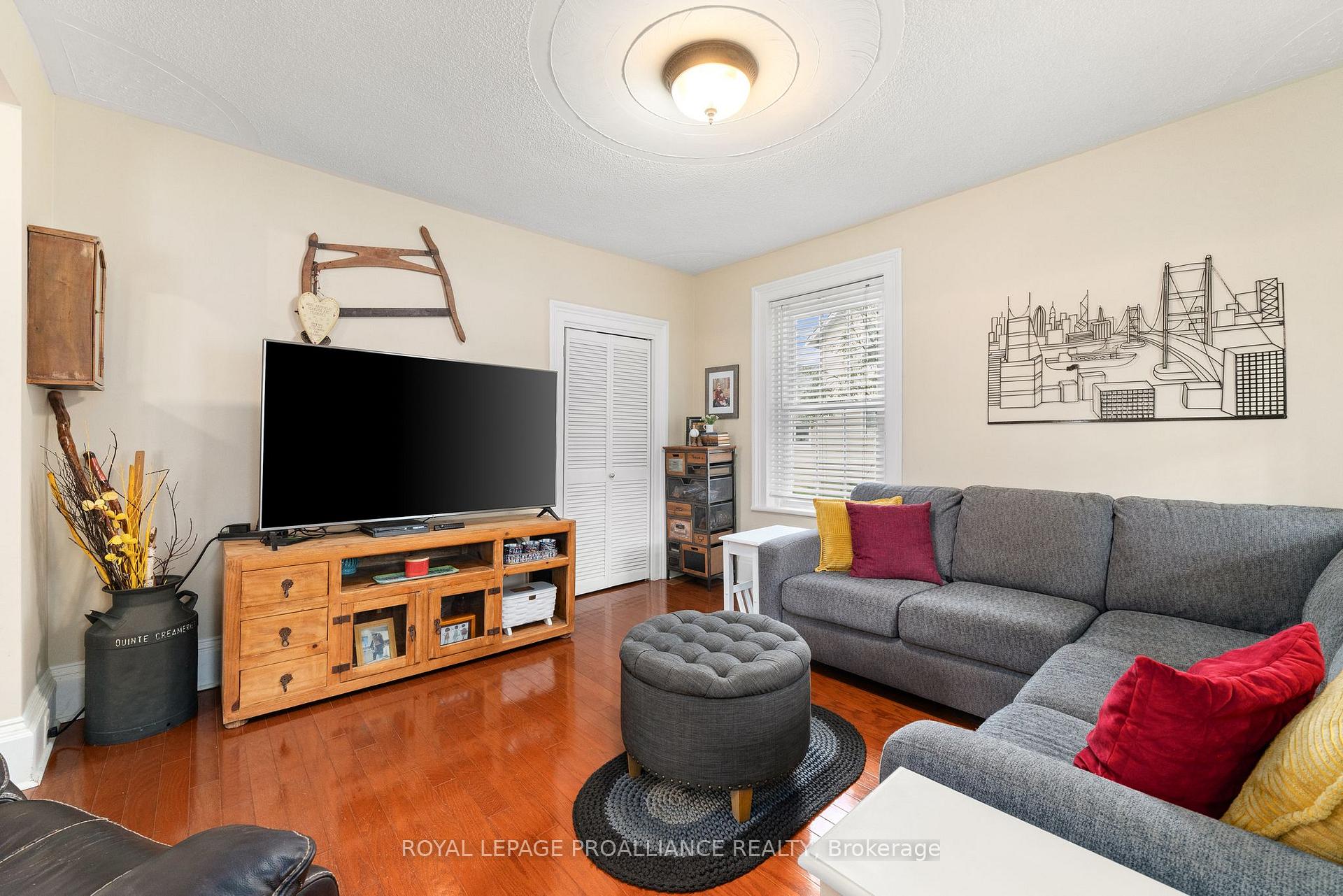 Photo 15 of 16 Benjamin Street, Belleville, Belleville Ward — HOMEH