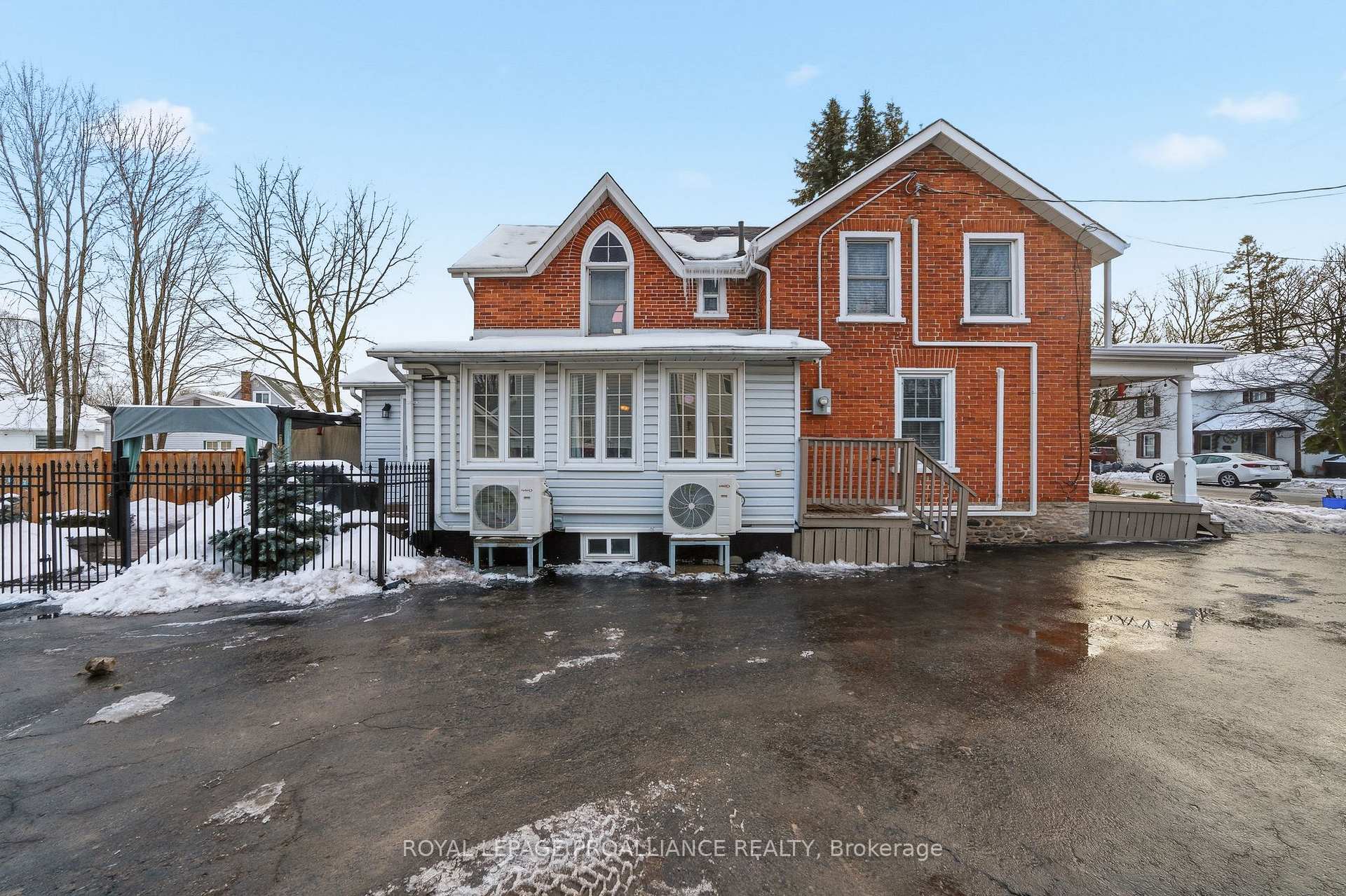 Photo 28 of 16 Benjamin Street, Belleville, Belleville Ward — HOMEH