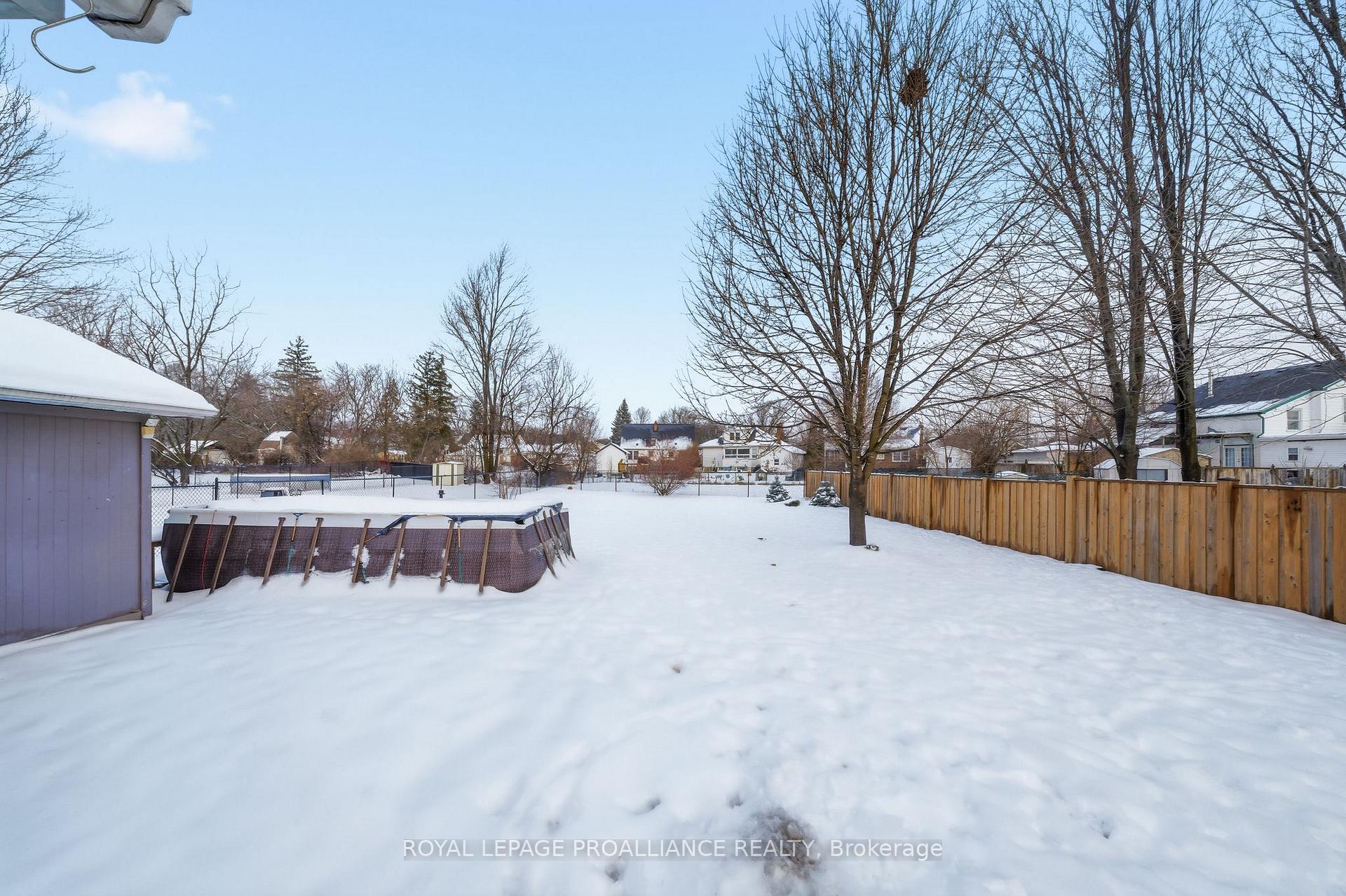 Photo 33 of 16 Benjamin Street, Belleville, Belleville Ward — HOMEH