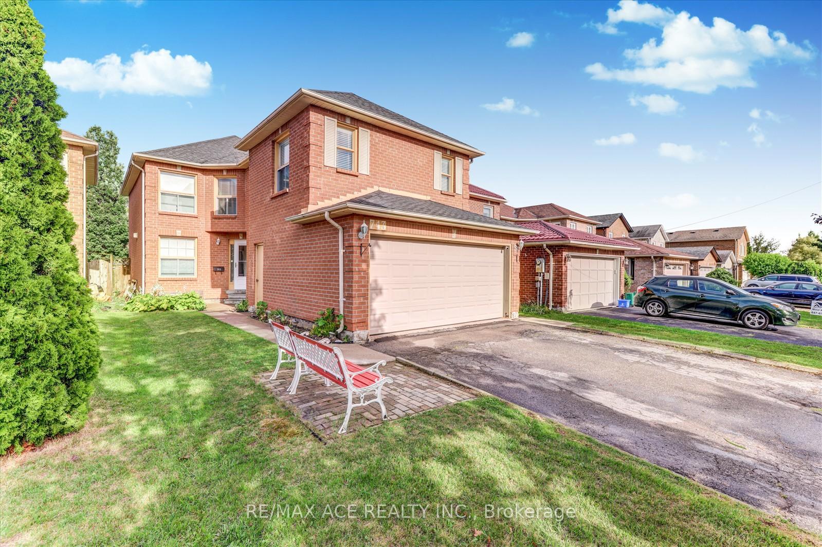 Photo 6 of 743 Aspen Road, Pickering, Amberlea — HOMEH