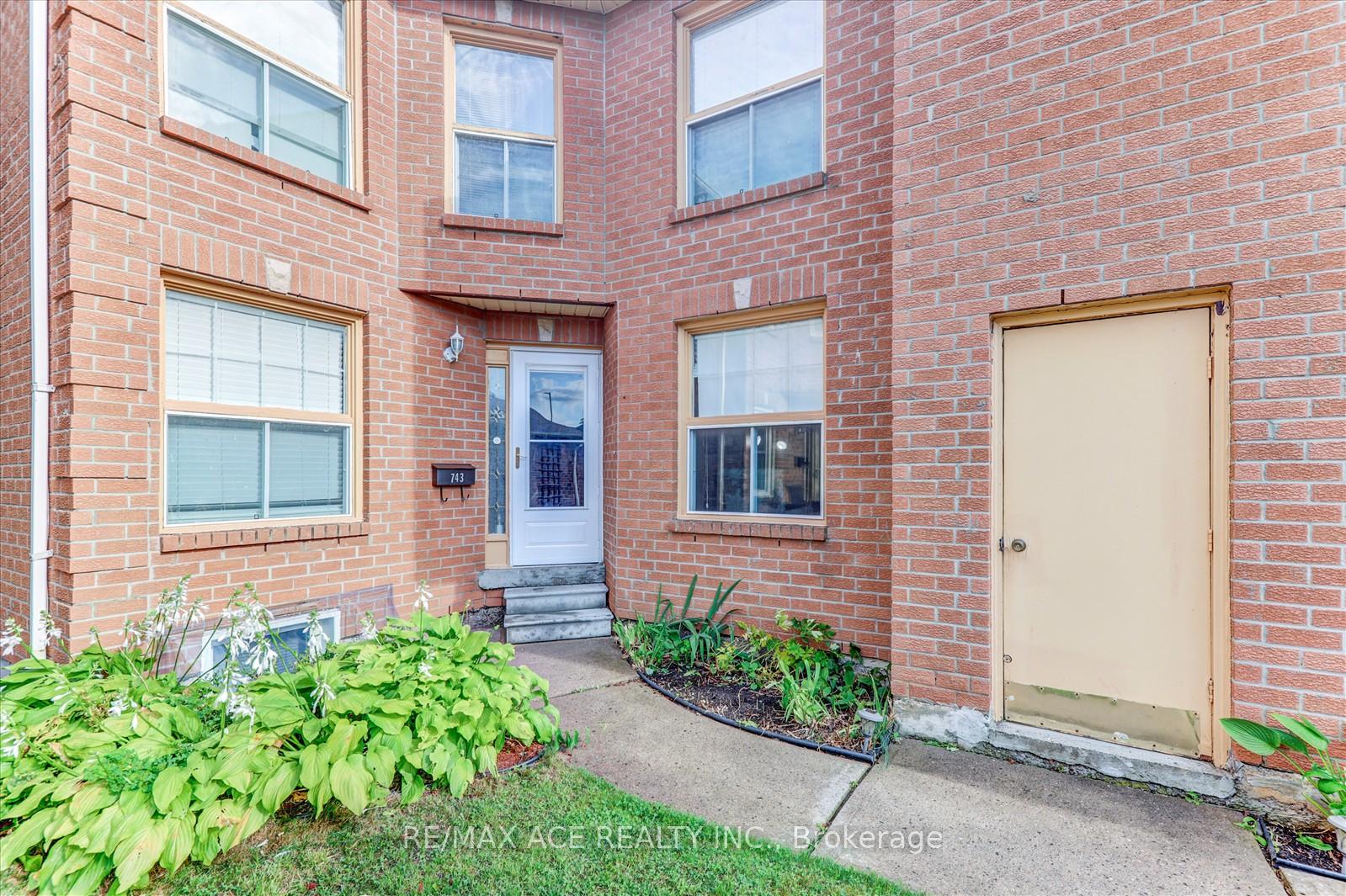 Photo 15 of 743 Aspen Road, Pickering, Amberlea — HOMEH