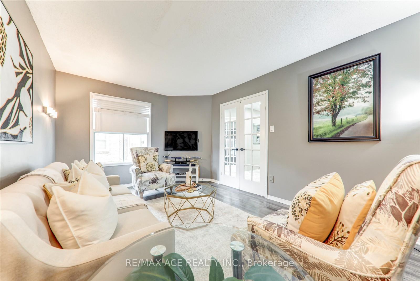 Photo 7 of 743 Aspen Road, Pickering, Amberlea — HOMEH