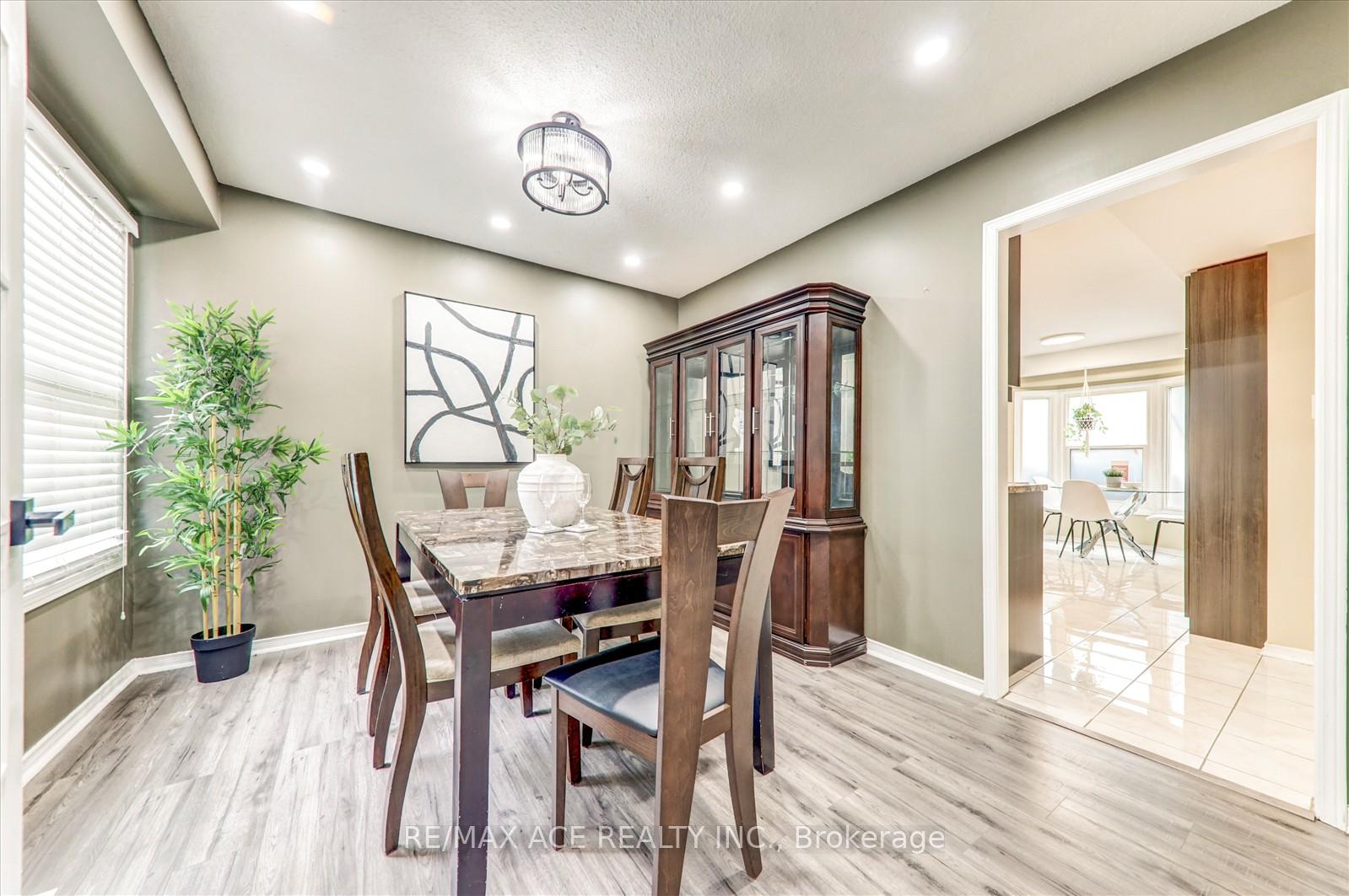 Photo 10 of 743 Aspen Road, Pickering, Amberlea — HOMEH